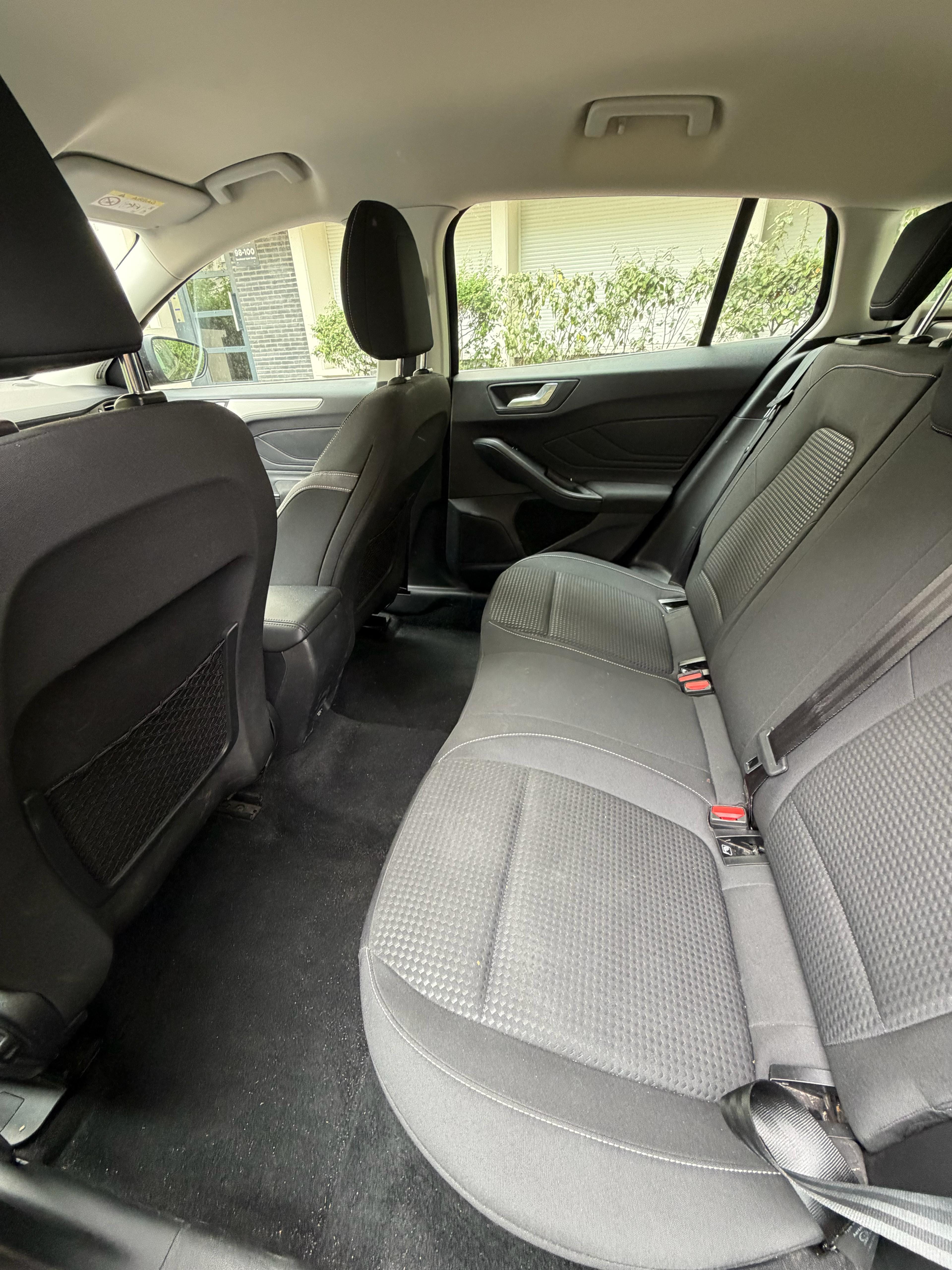 Ford Focus SW Business  – spacieuse & économique – idéale week-end & déplacement professionnel avec Android Auto