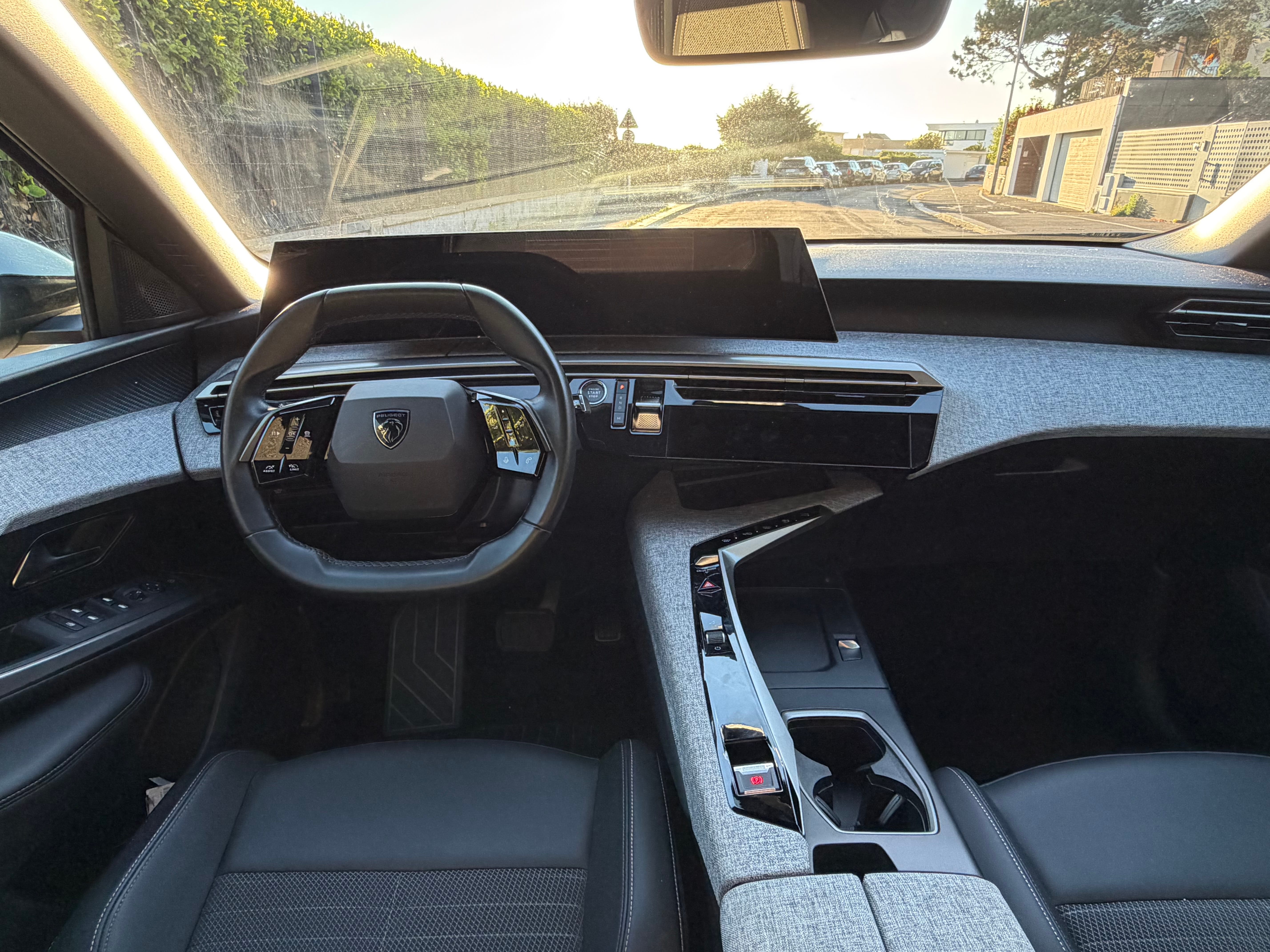 Peugeot 3008 mit Navigationsgerät