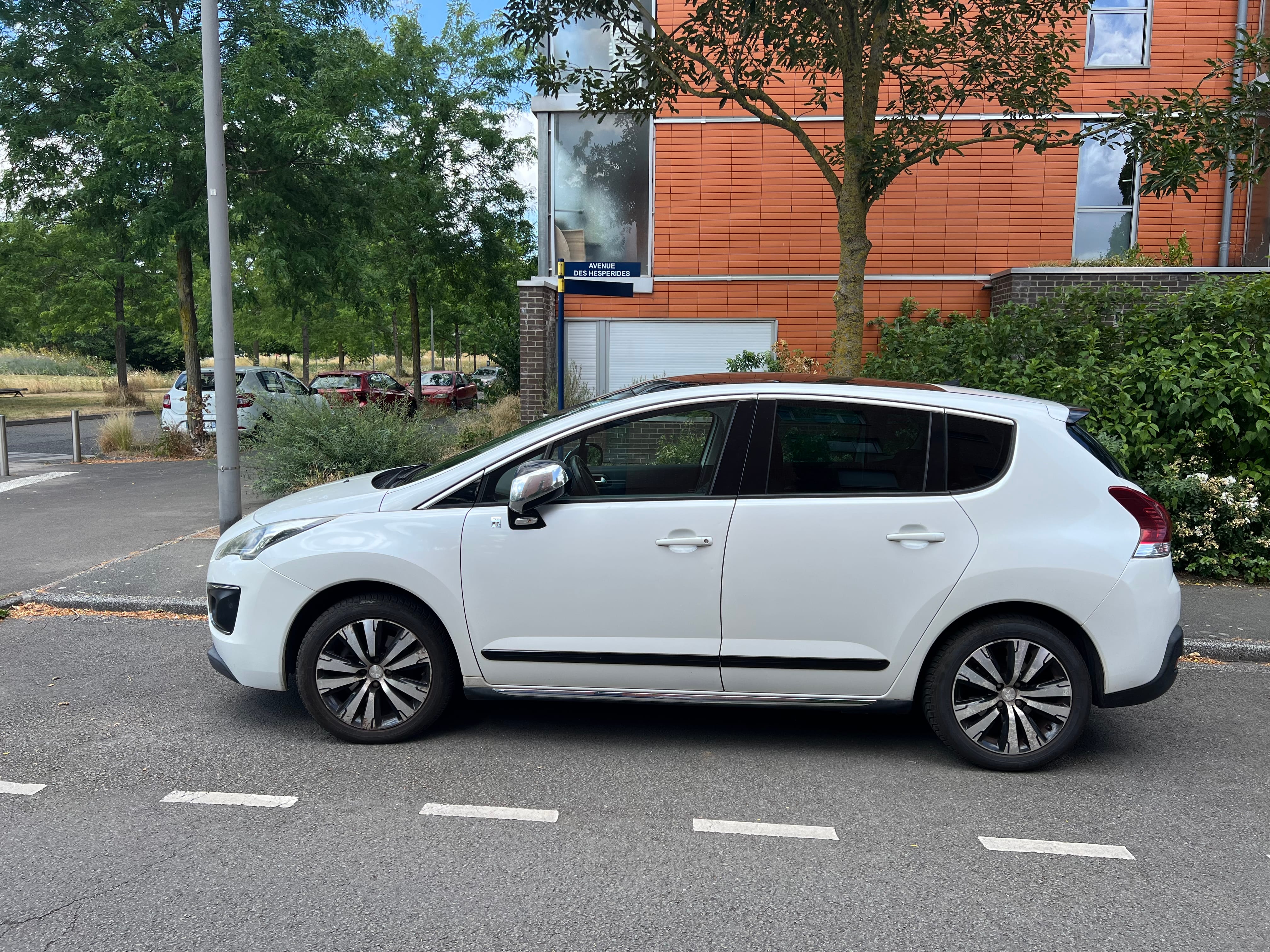 Peugeot 3008, 2014, Diesel / Électrique (hybride), automatique