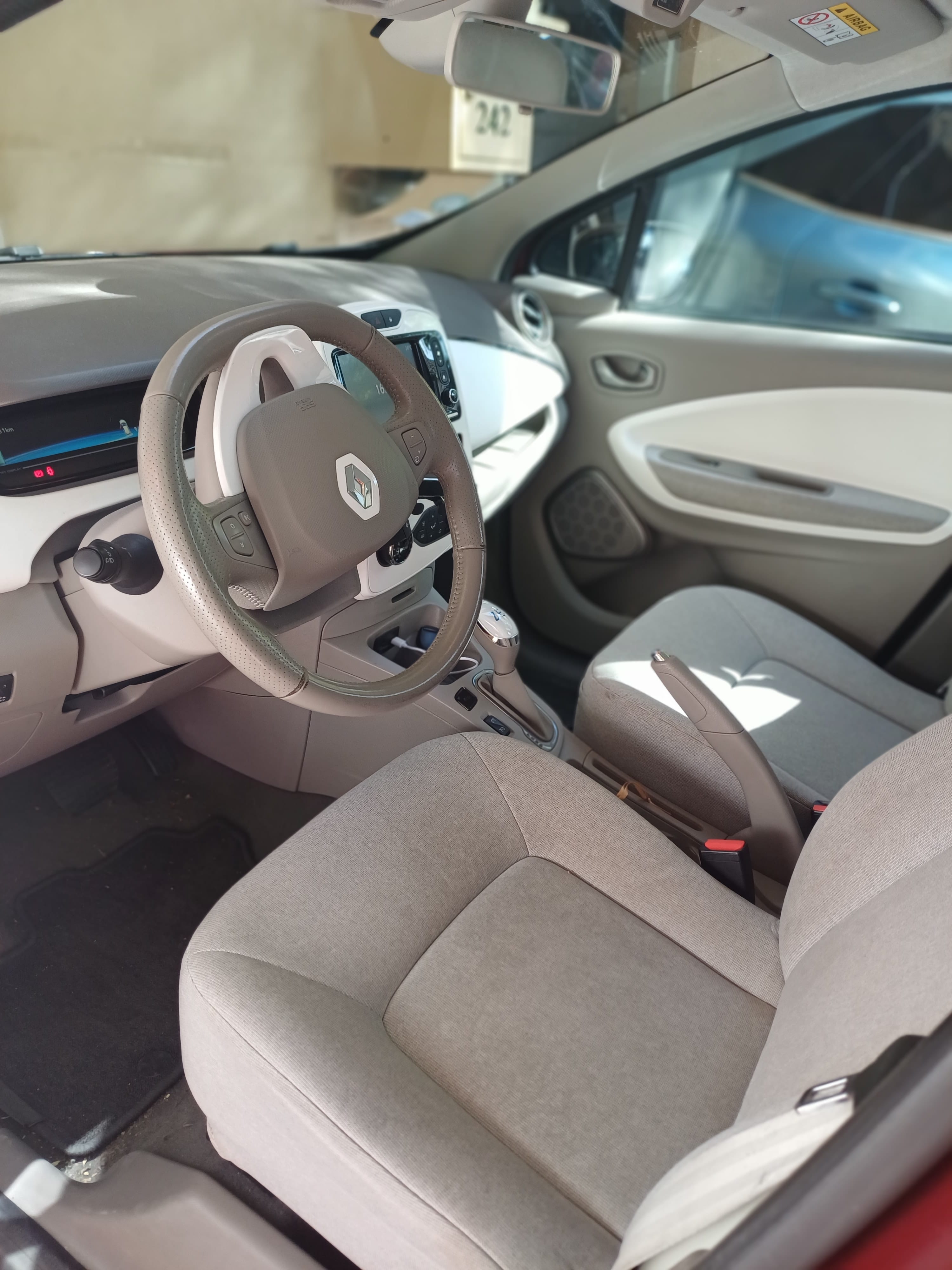 Renault ZOE avec GPS