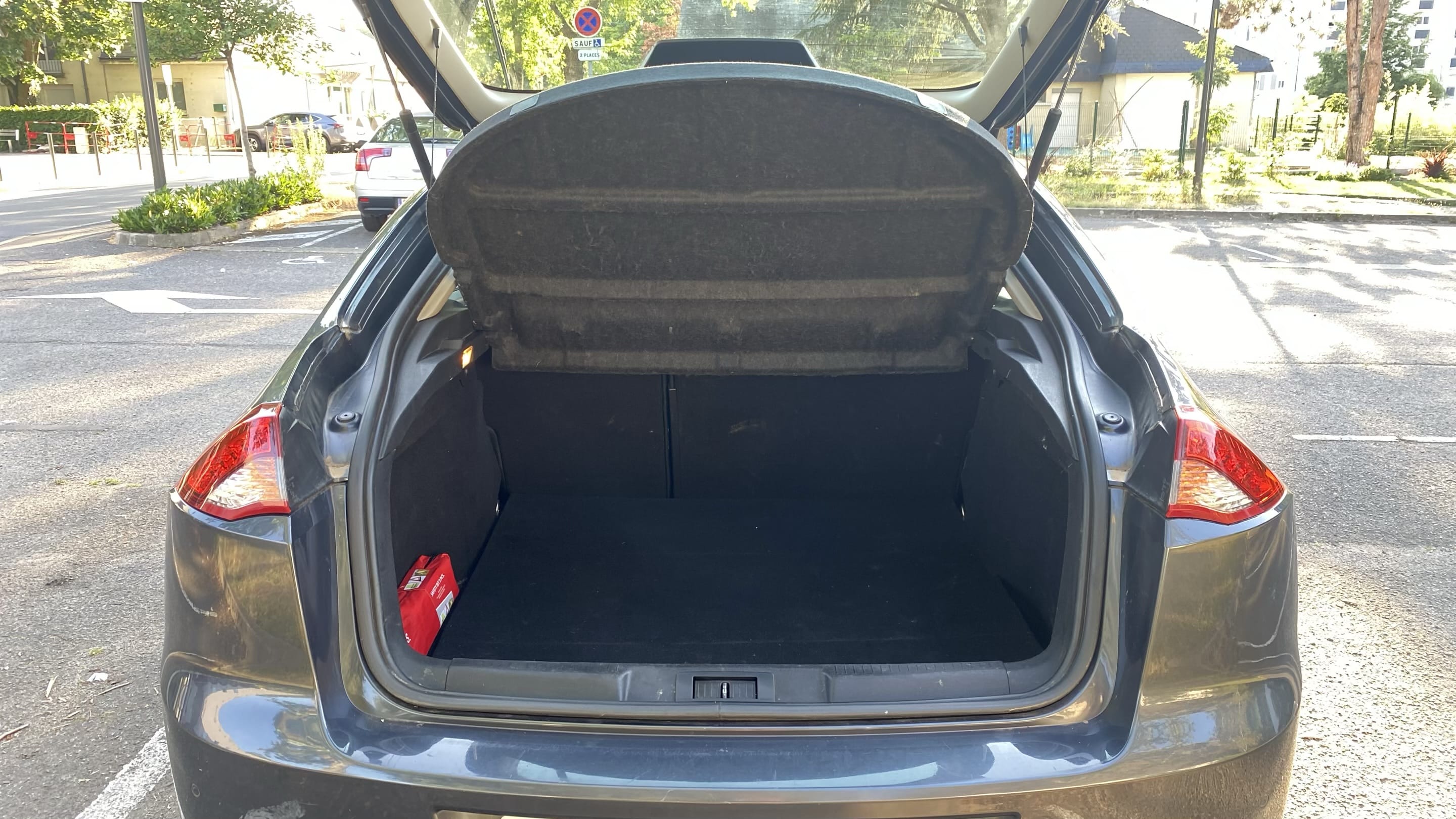 Renault Laguna 1.5 dci avec Attelage