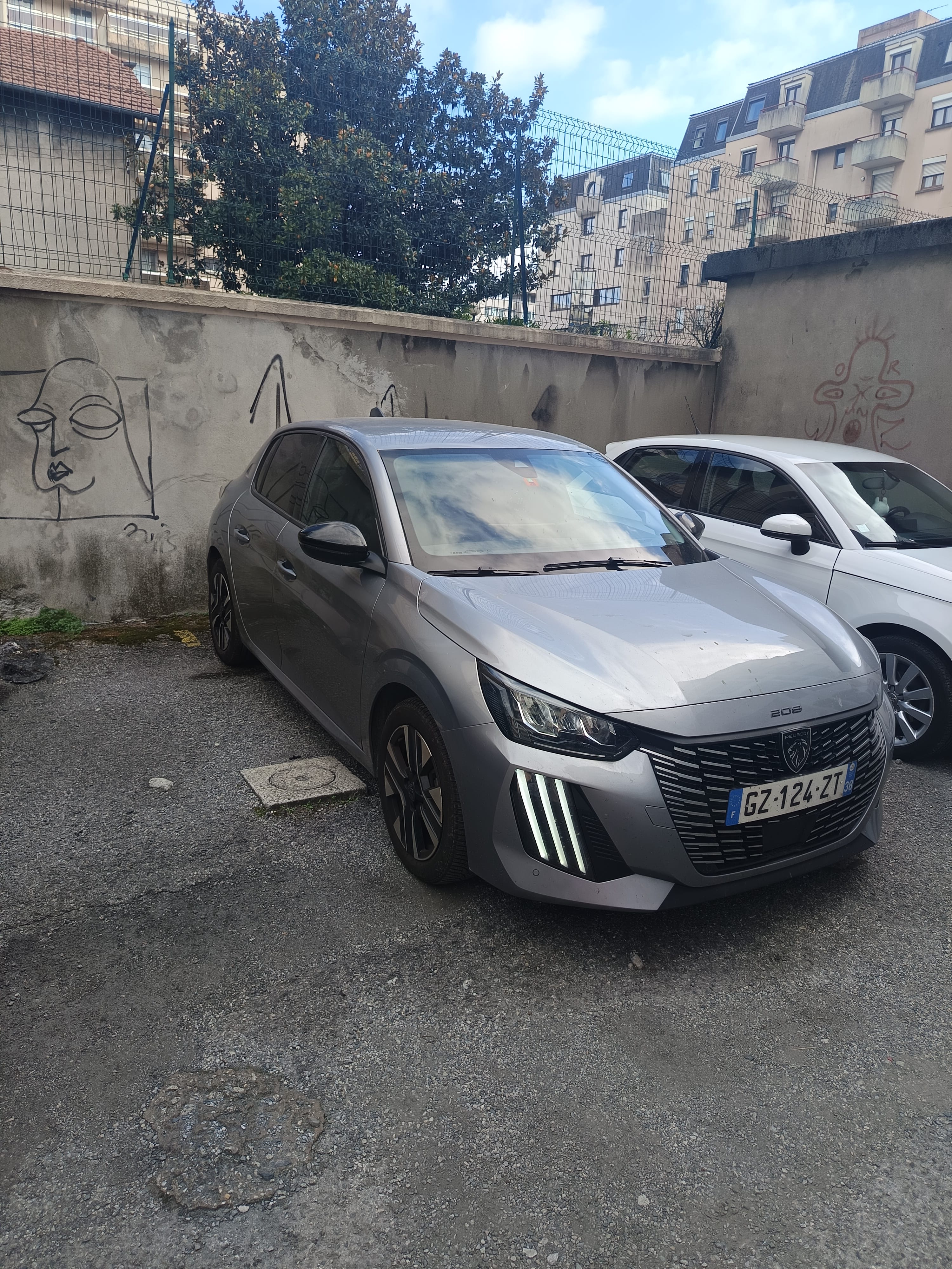 Peugeot 208, 2024, Essence 95