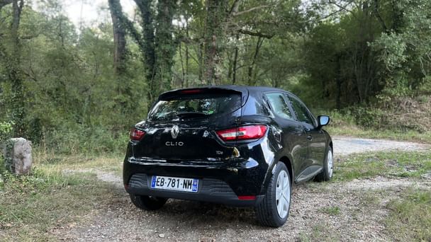 Renault Clio Renault Clio 4 – Confort et Économie au Rendez-vous avec Régulateur de vitesse