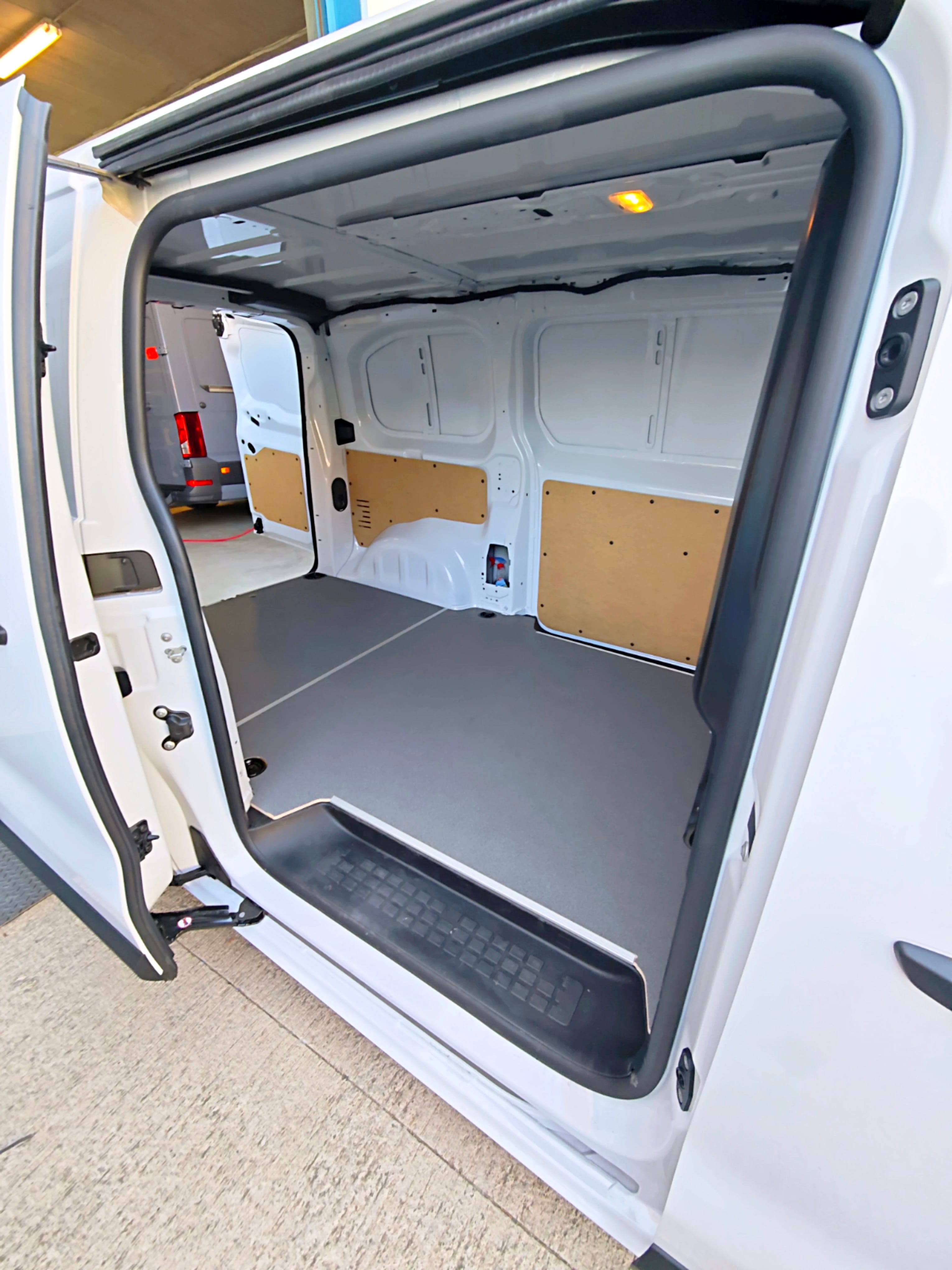 Opel Vivaro con Apple CarPlay