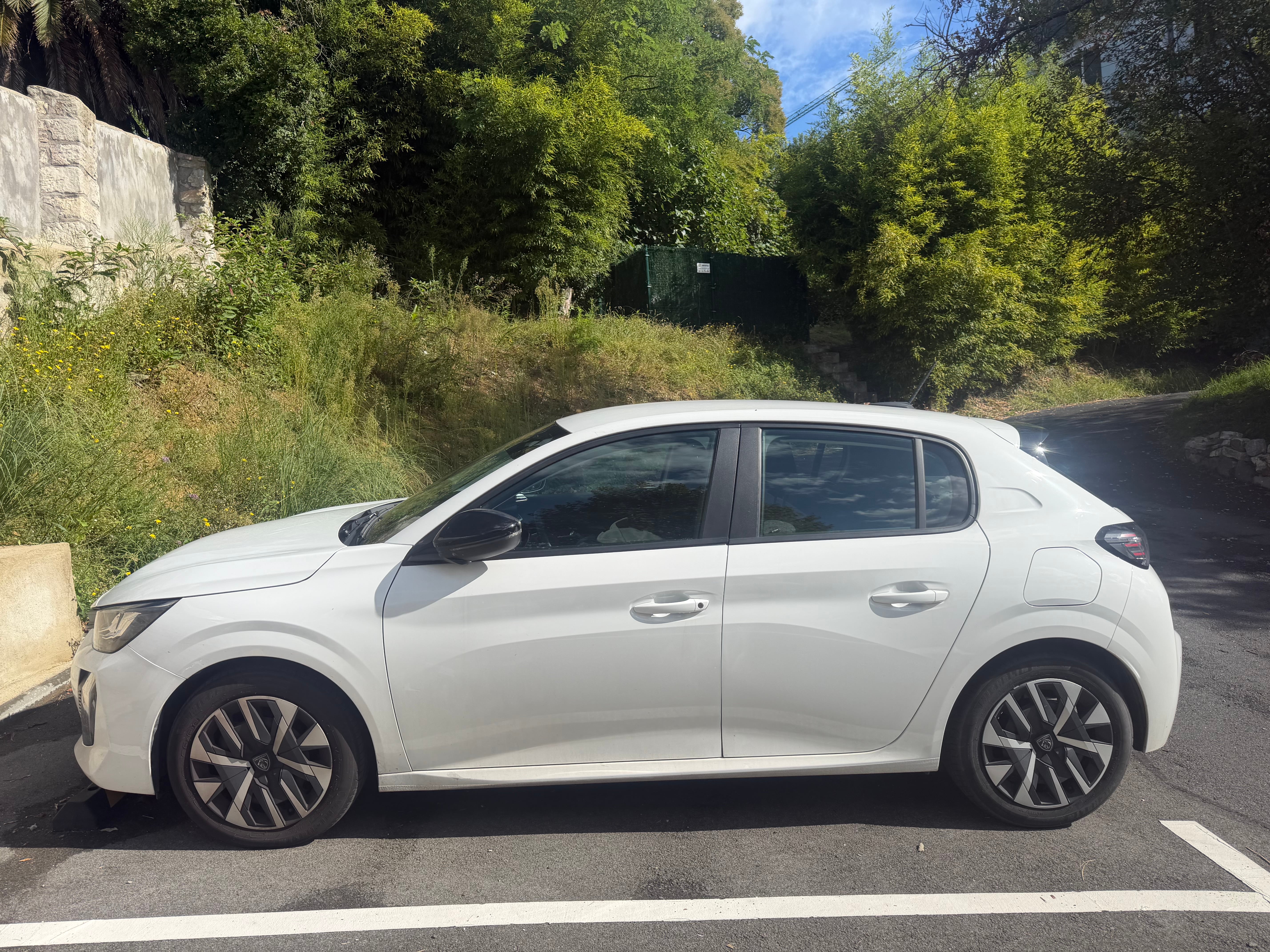 Peugeot 208 avec Climatisation