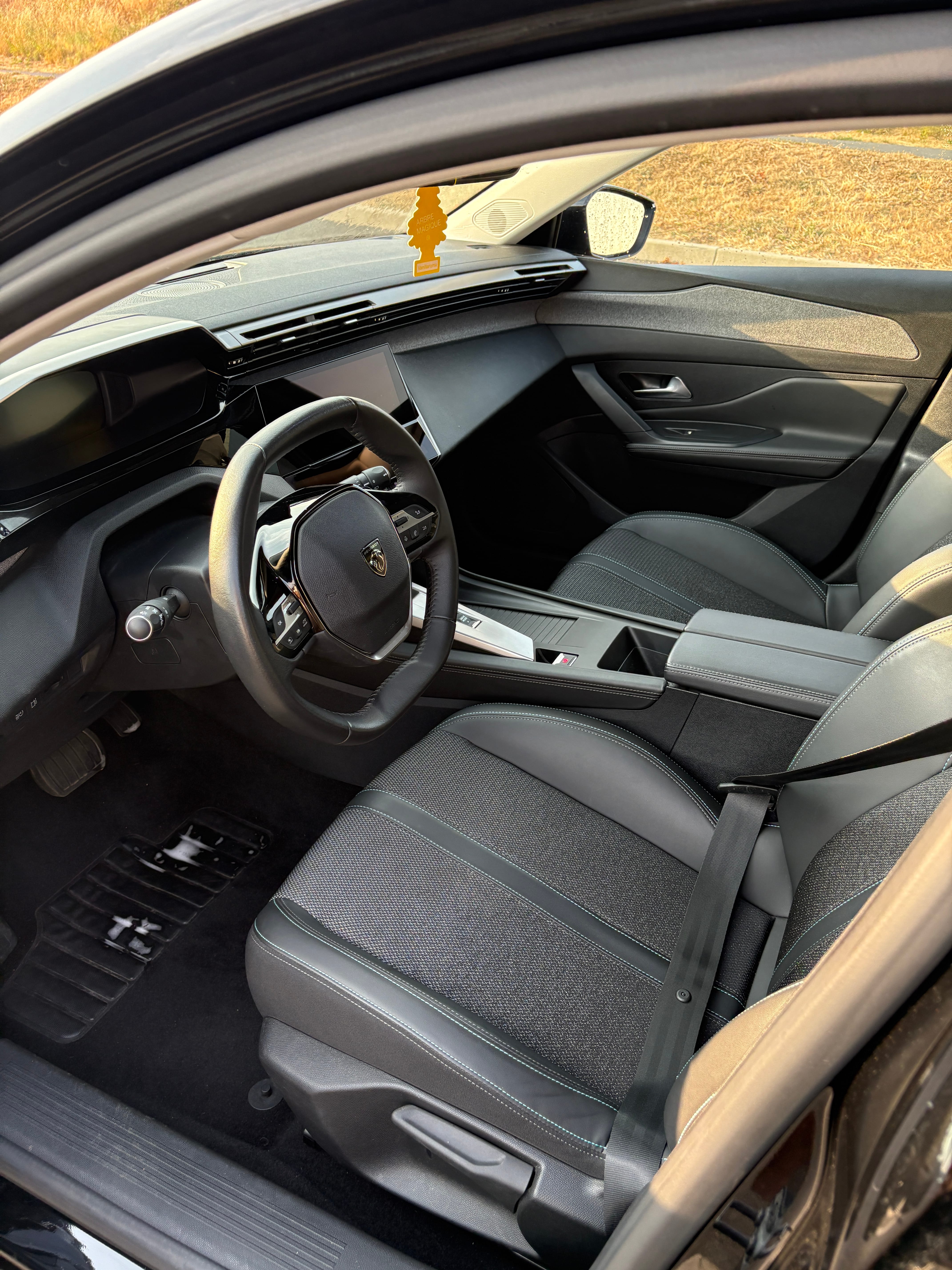 Peugeot 308 avec GPS