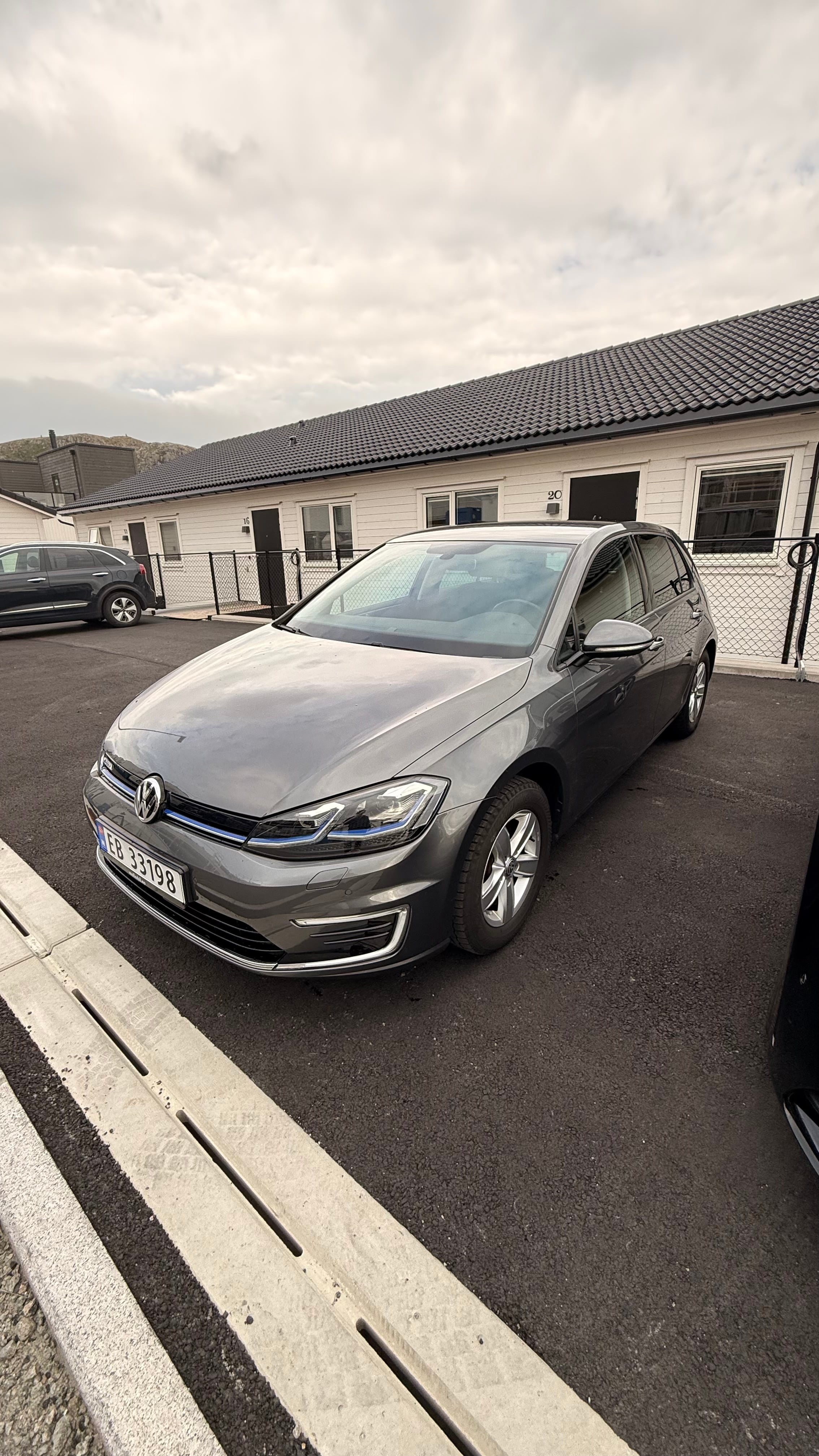 Volkswagen Golf, 2020, Electric, automatic