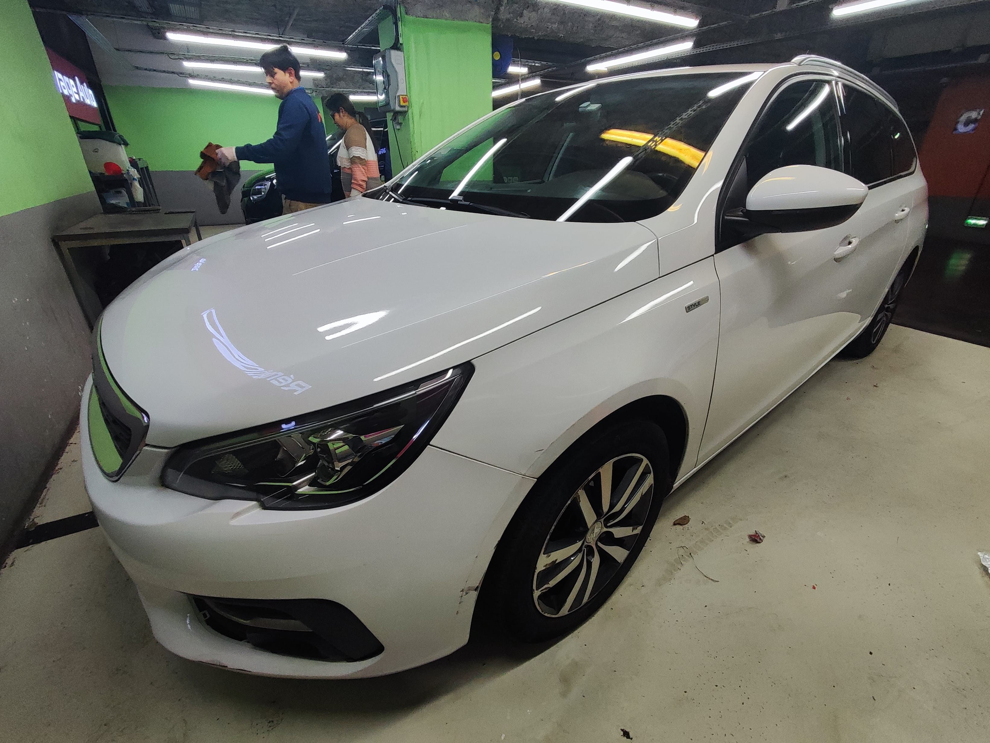 Peugeot 308 SW, 2021, Essence 95