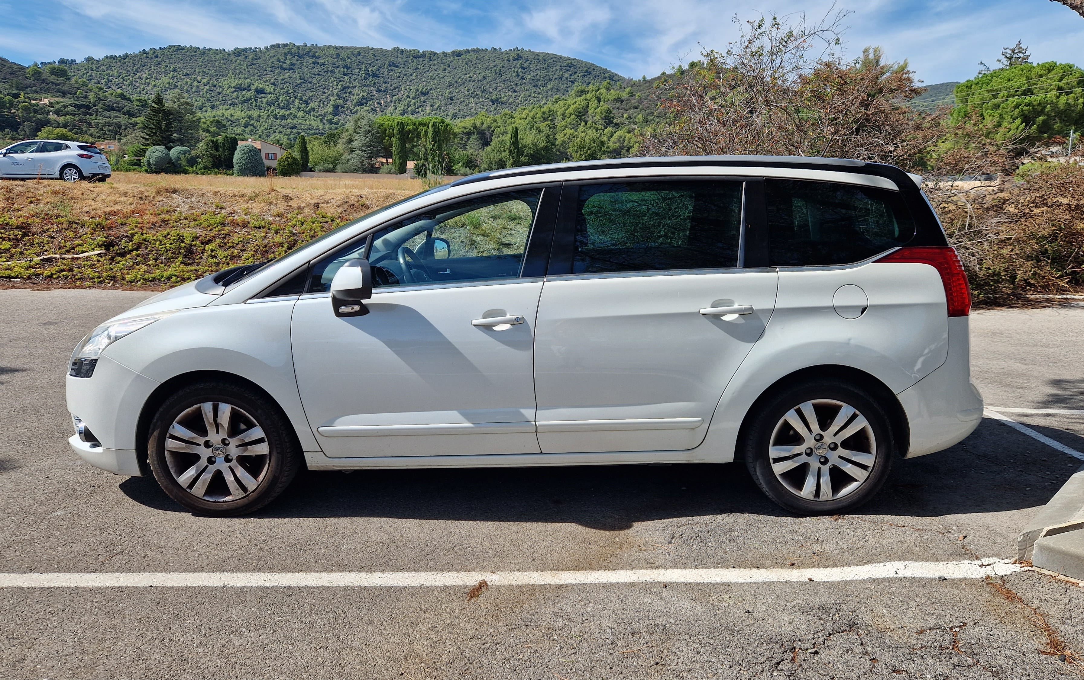 Peugeot 5008 avec Climatisation