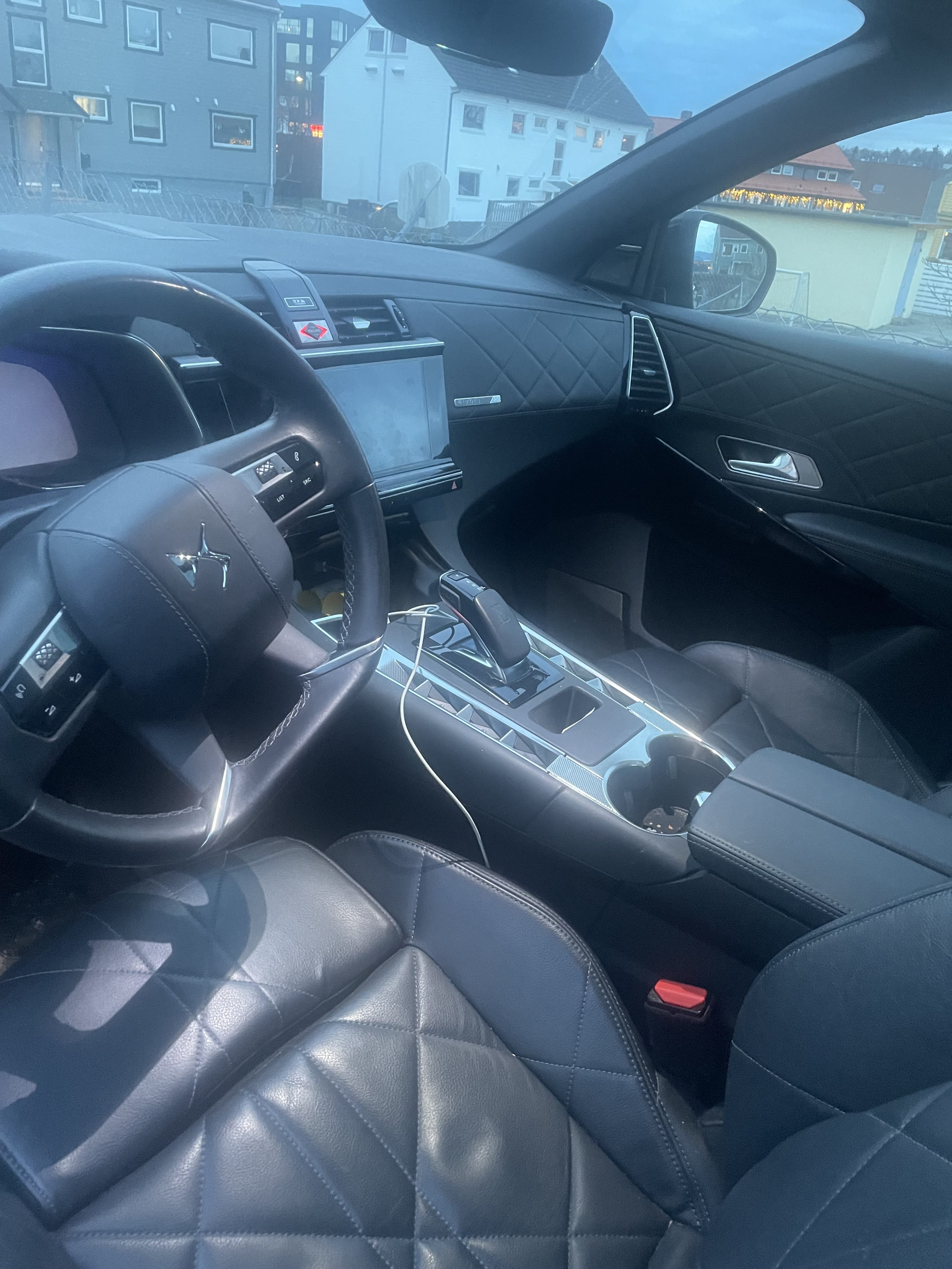 DS 7 E-TENSE med Cruisekontroll