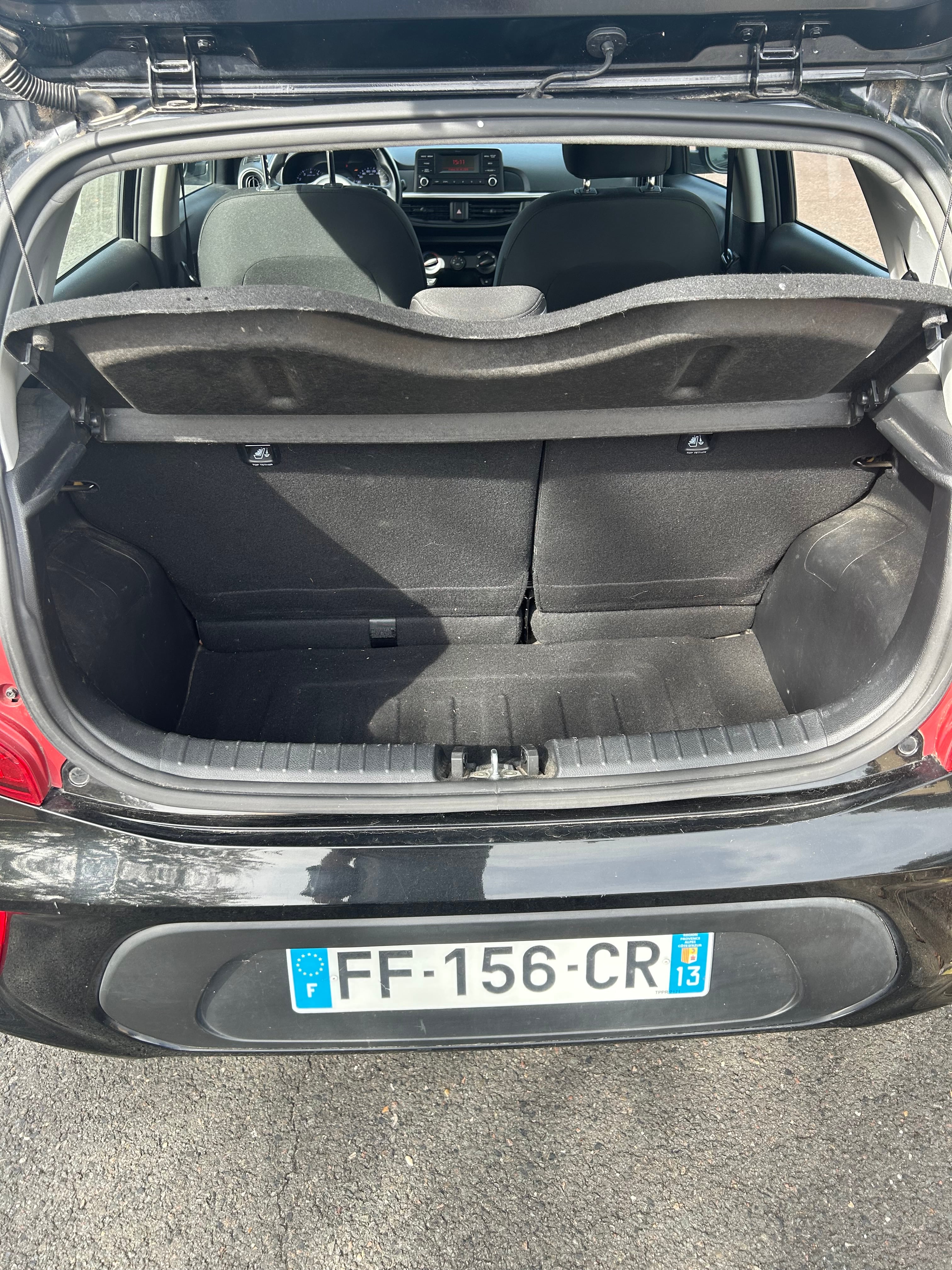 Kia Picanto avec Autoradio
