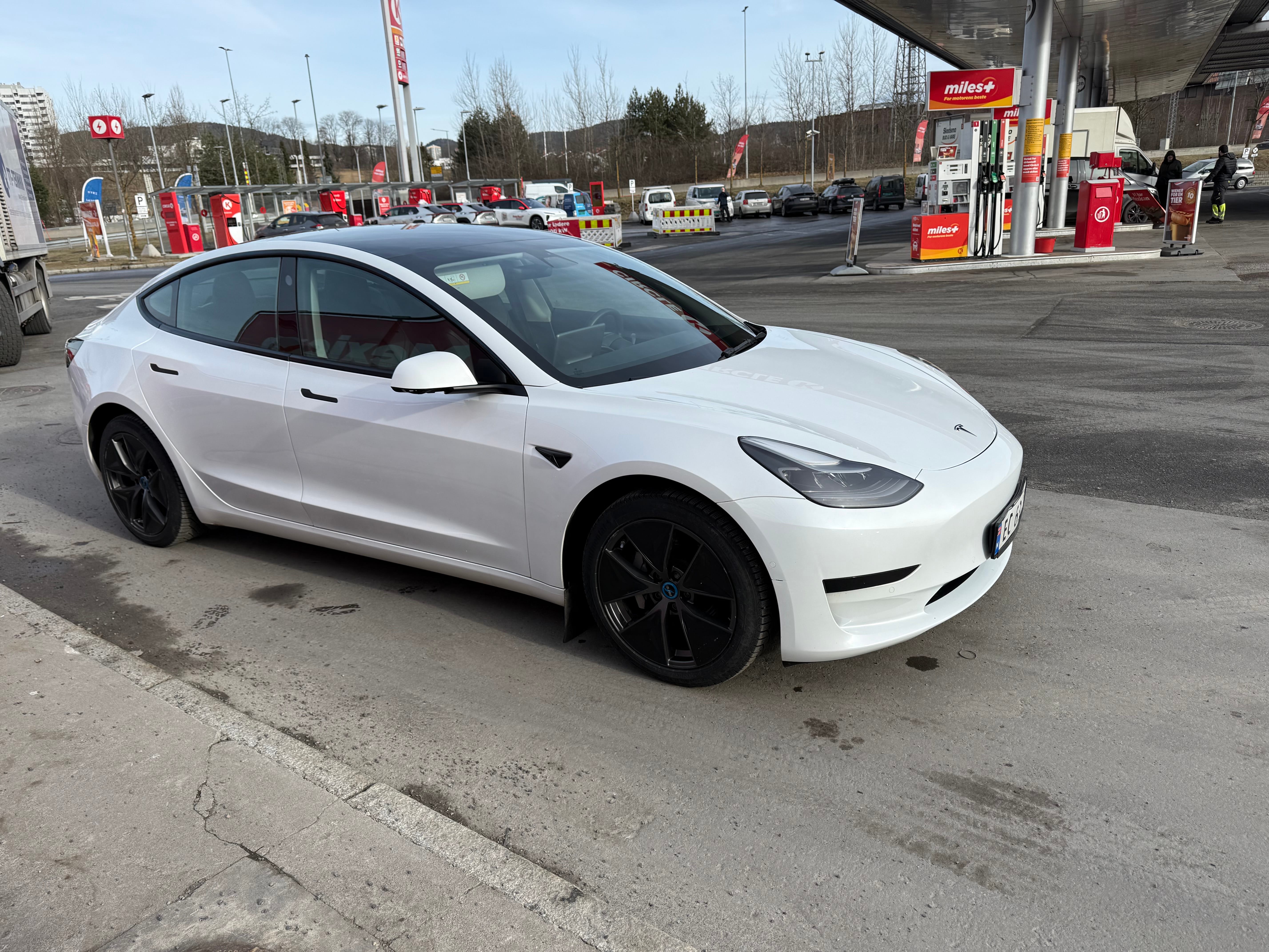 Tesla Model 3 mit Klimaanlage