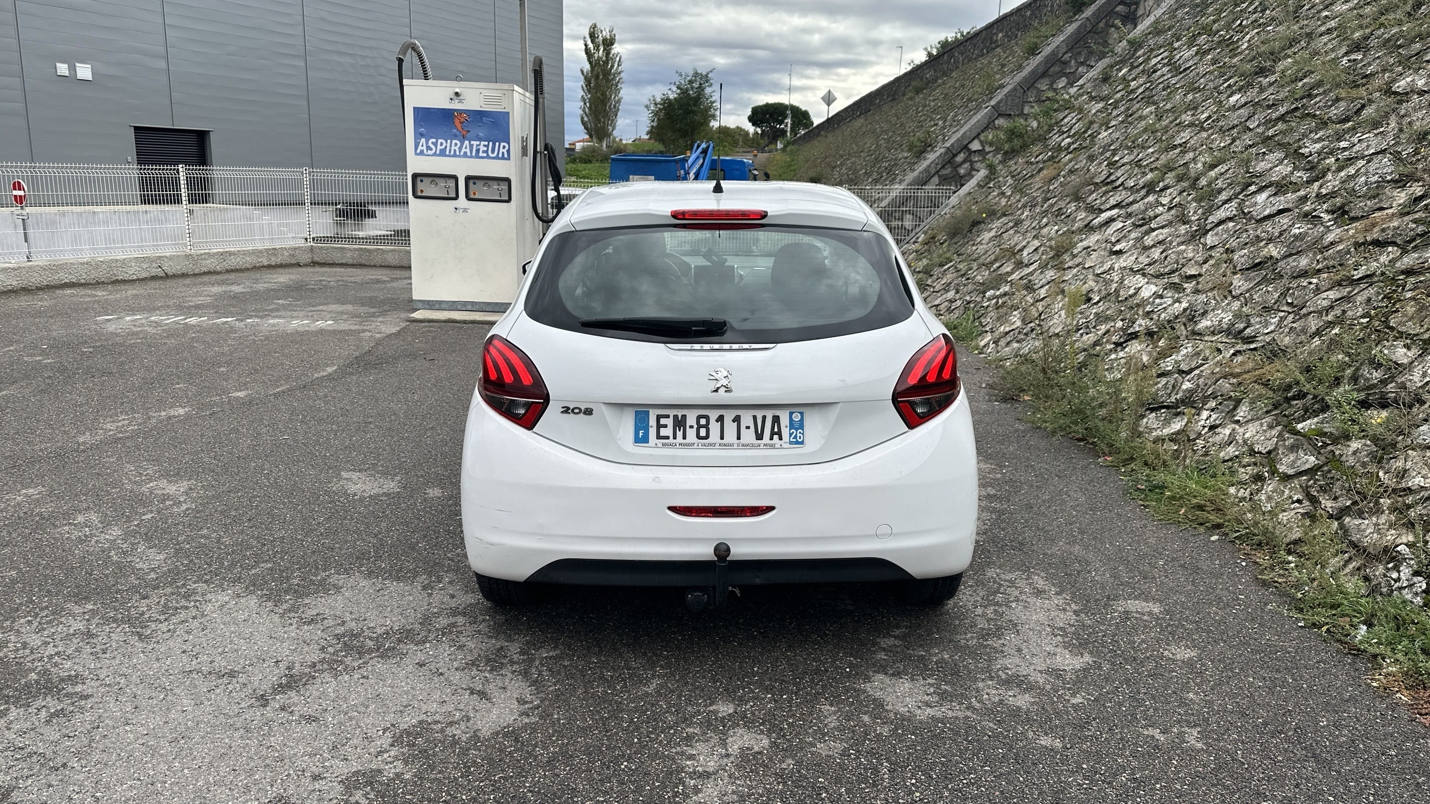 Peugeot 208 avec GPS