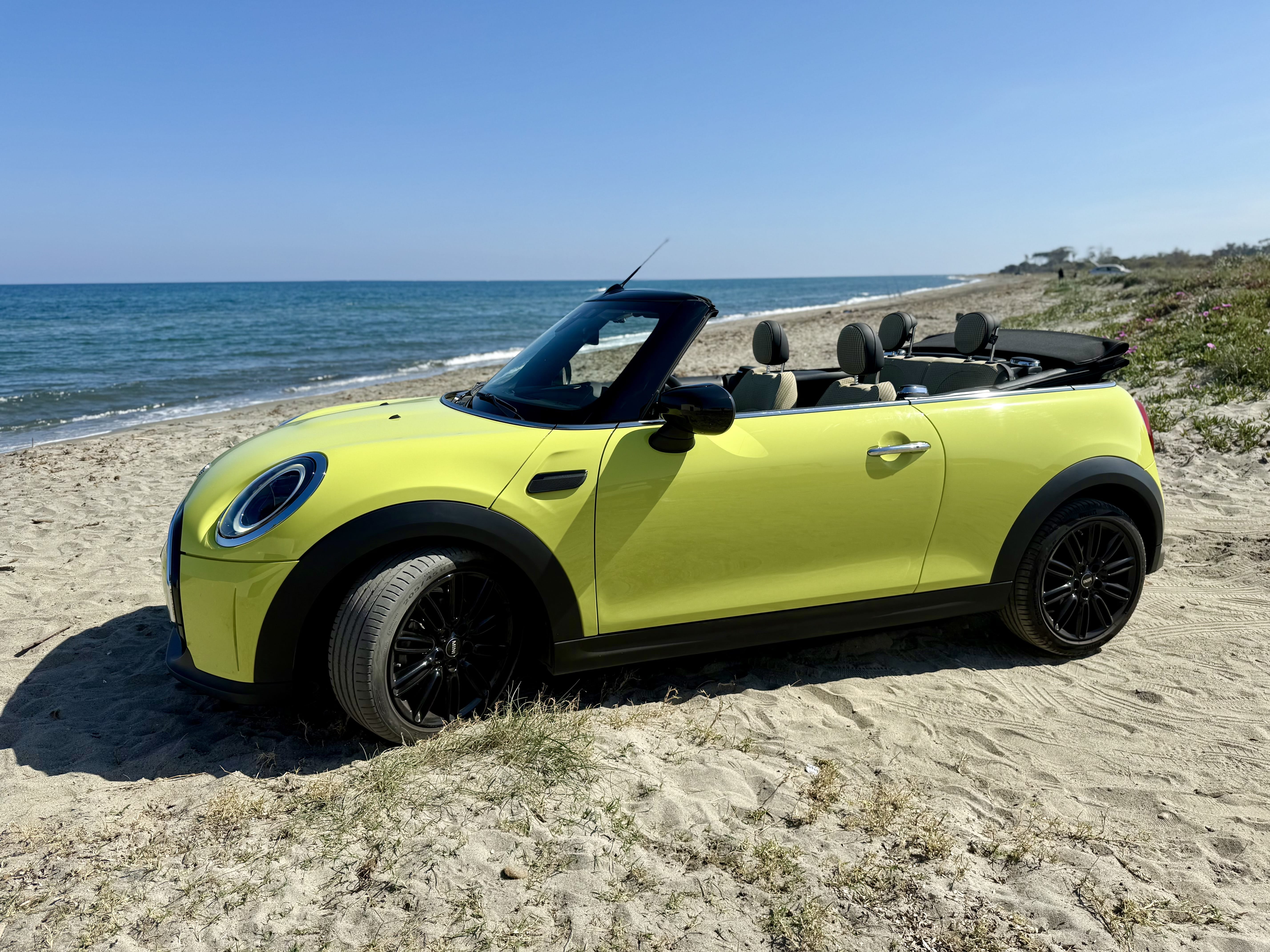 Mini Cooper Convertible F57 avec Climatisation