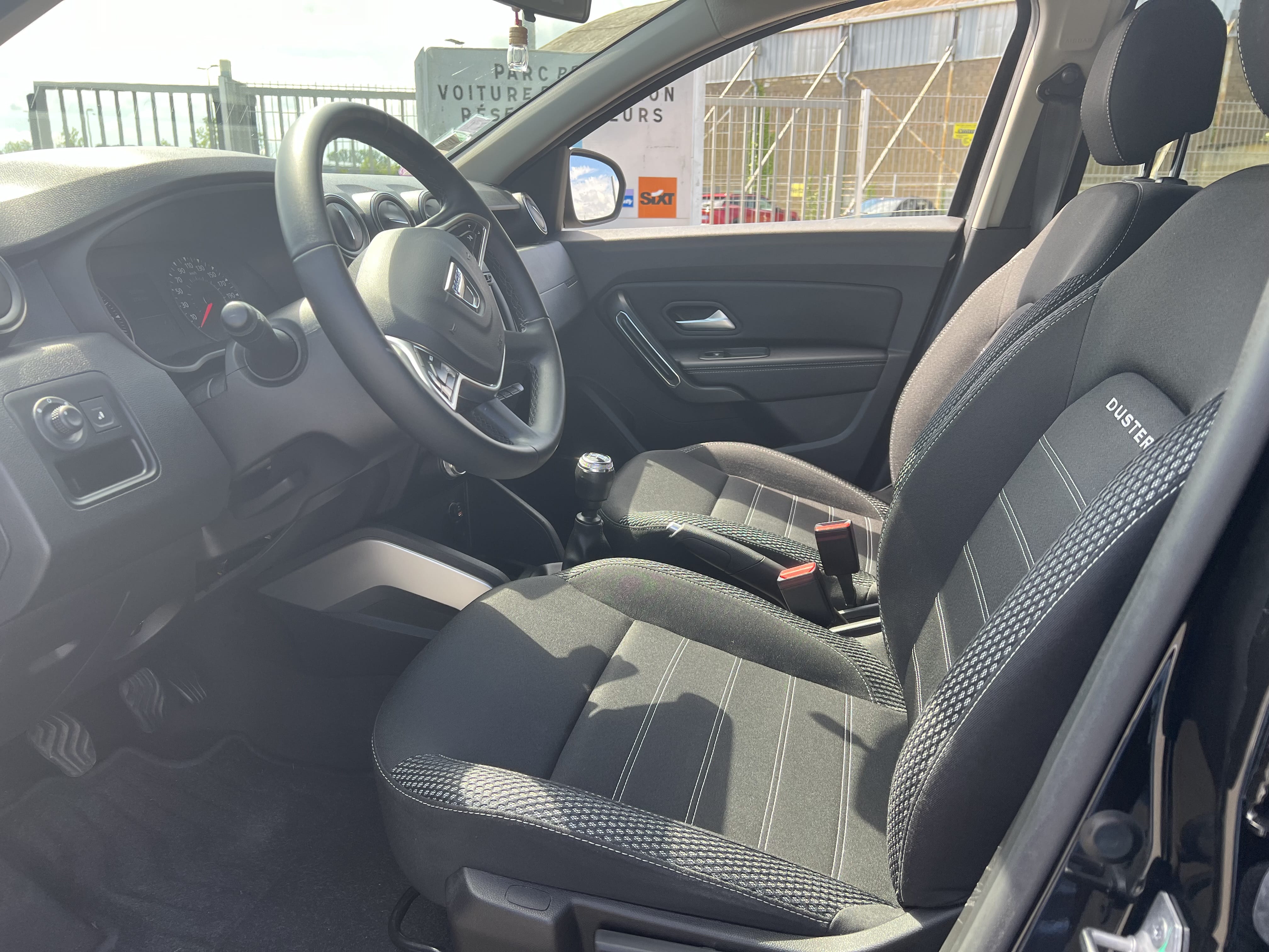 Dacia Duster 1.3 TCE prestige - Proche métro/gare/colombier - Nombreuses options - 59000km - Crit’Air 1 avec Entrée audio / iPod