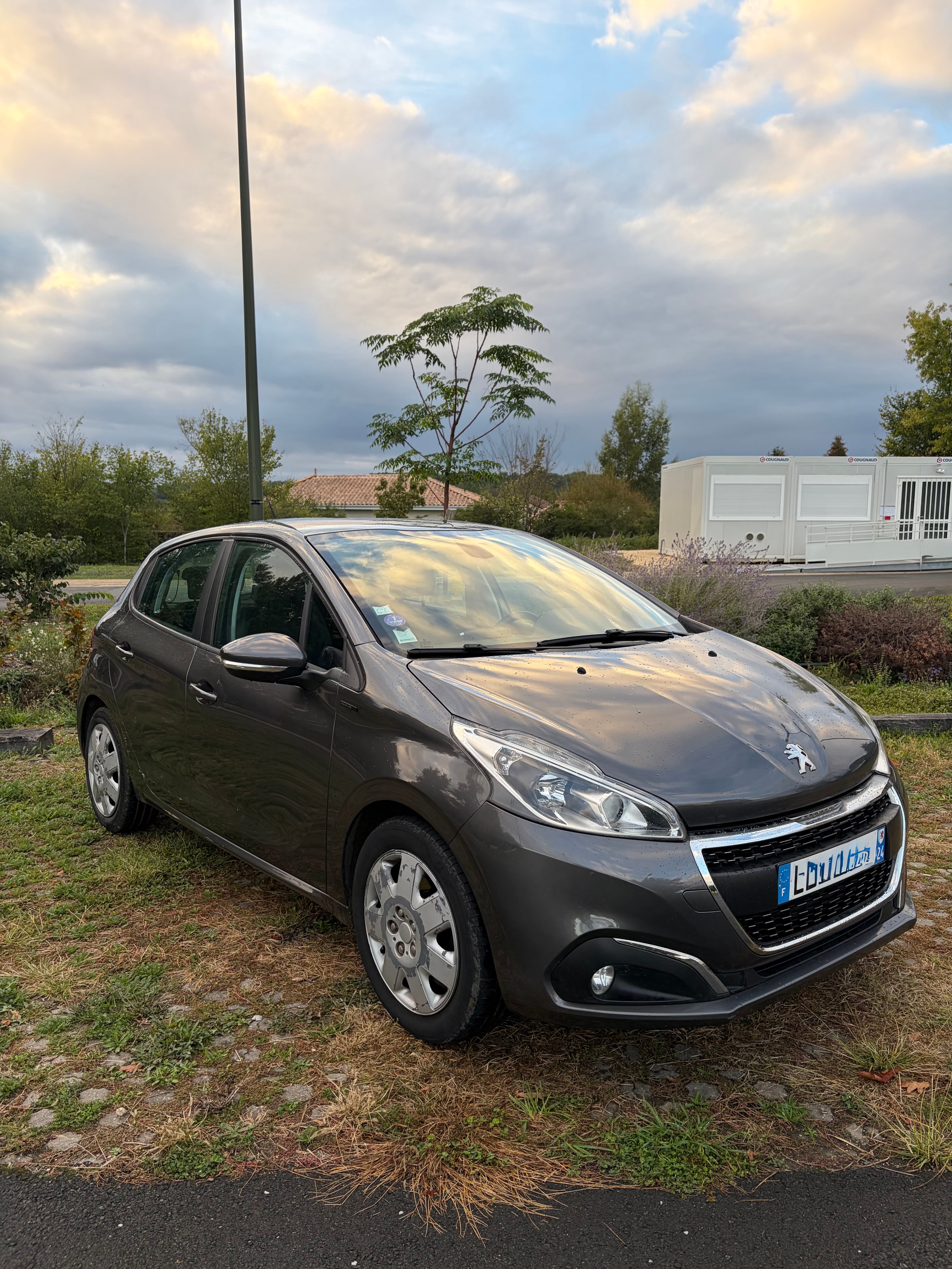 Peugeot 208 avec Climatisation
