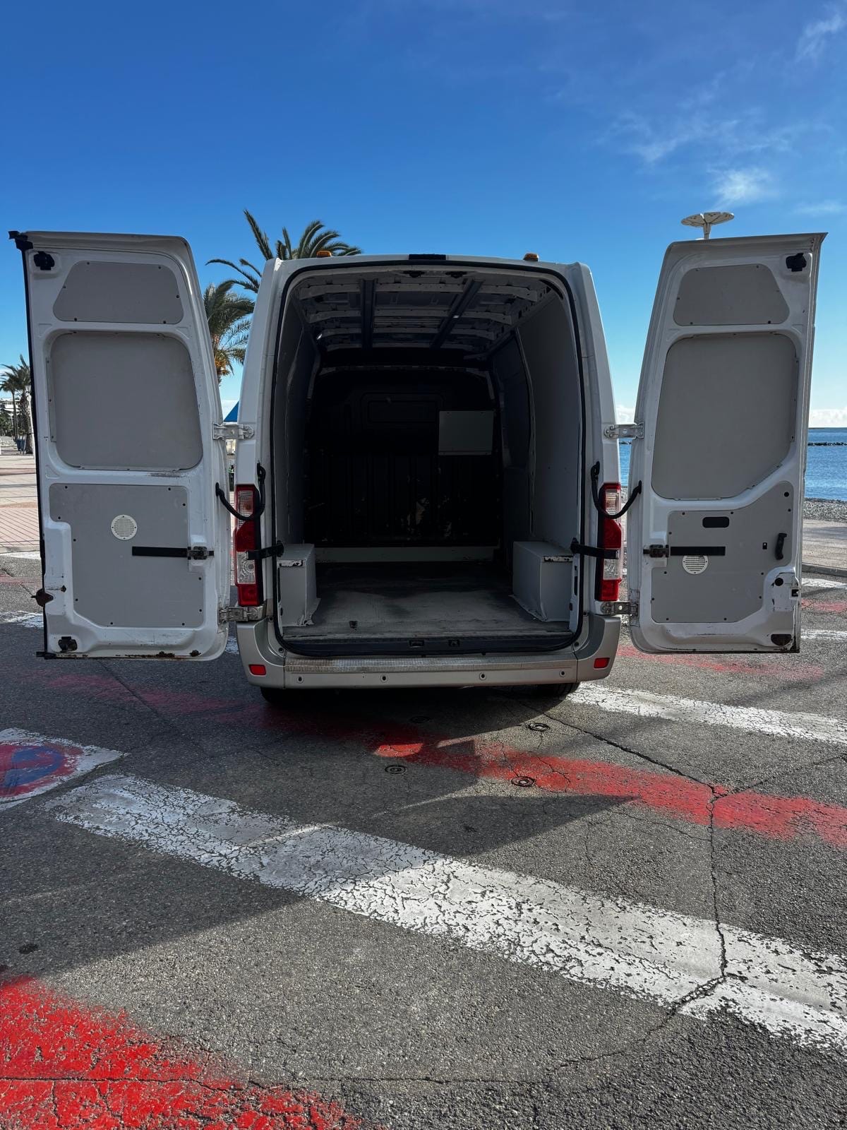 Renault Master with Cruise control