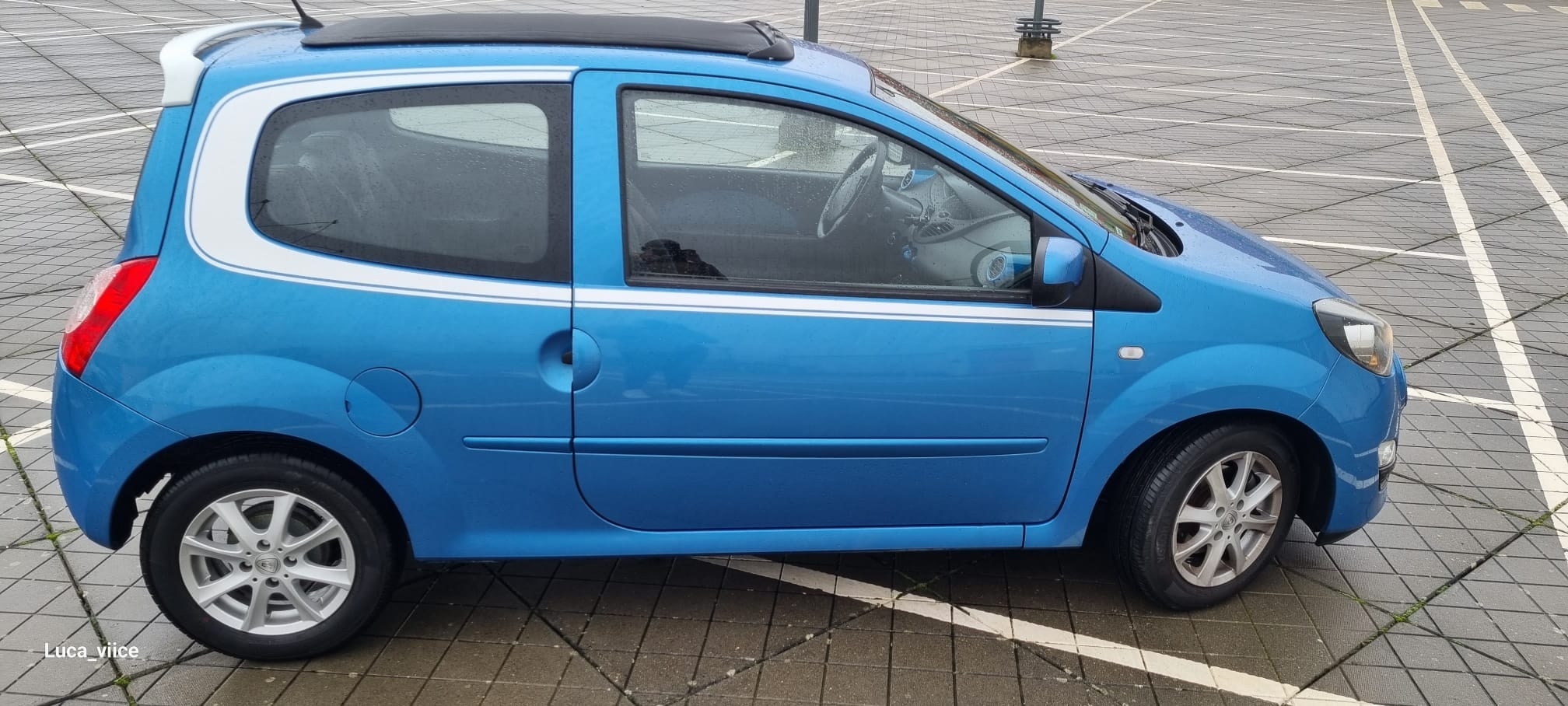 Renault Twingo II 1,2 ESSENCE avec Climatisation