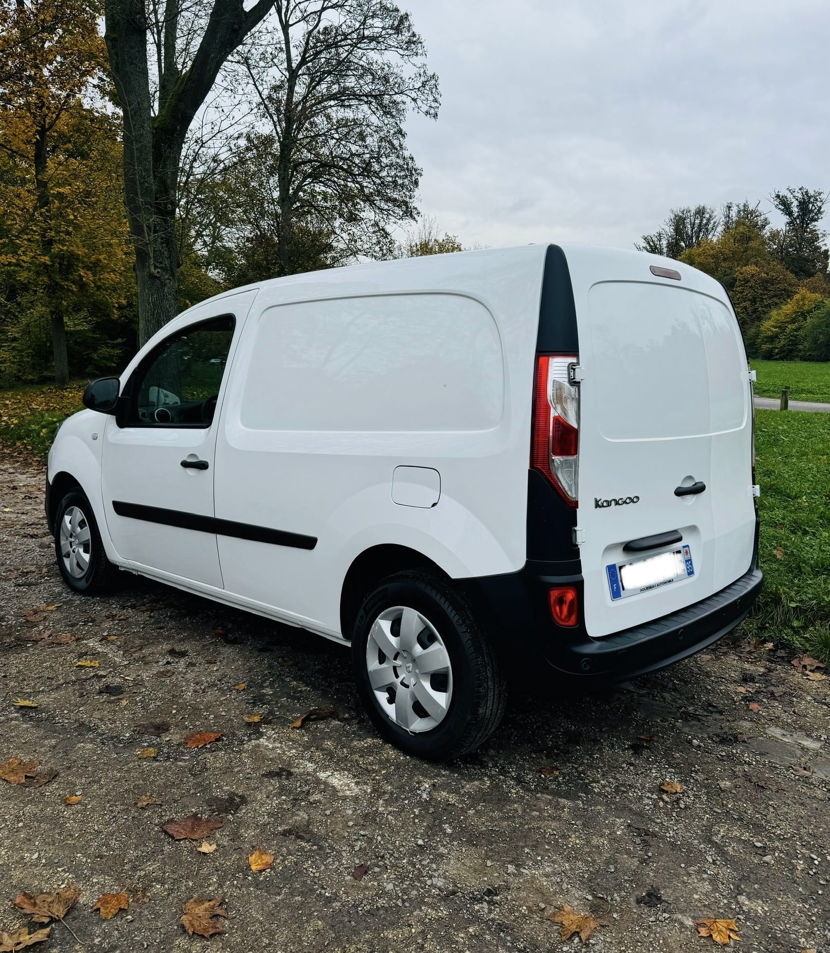 Renault Kangoo Express - Etat neuf - Diesel - parking réservé avec GPS