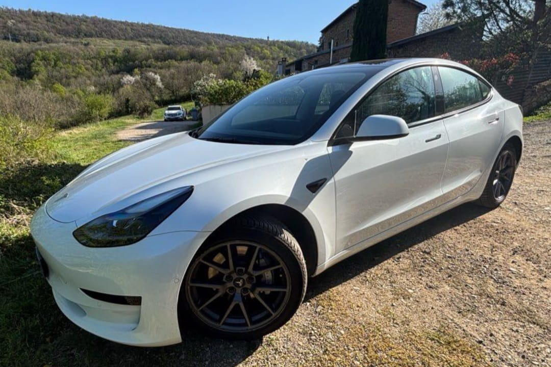 Tesla Model 3, 2022, Électrique, automatique