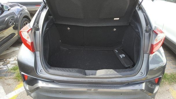 Toyota C-HR con Entrada de Audio/iPod