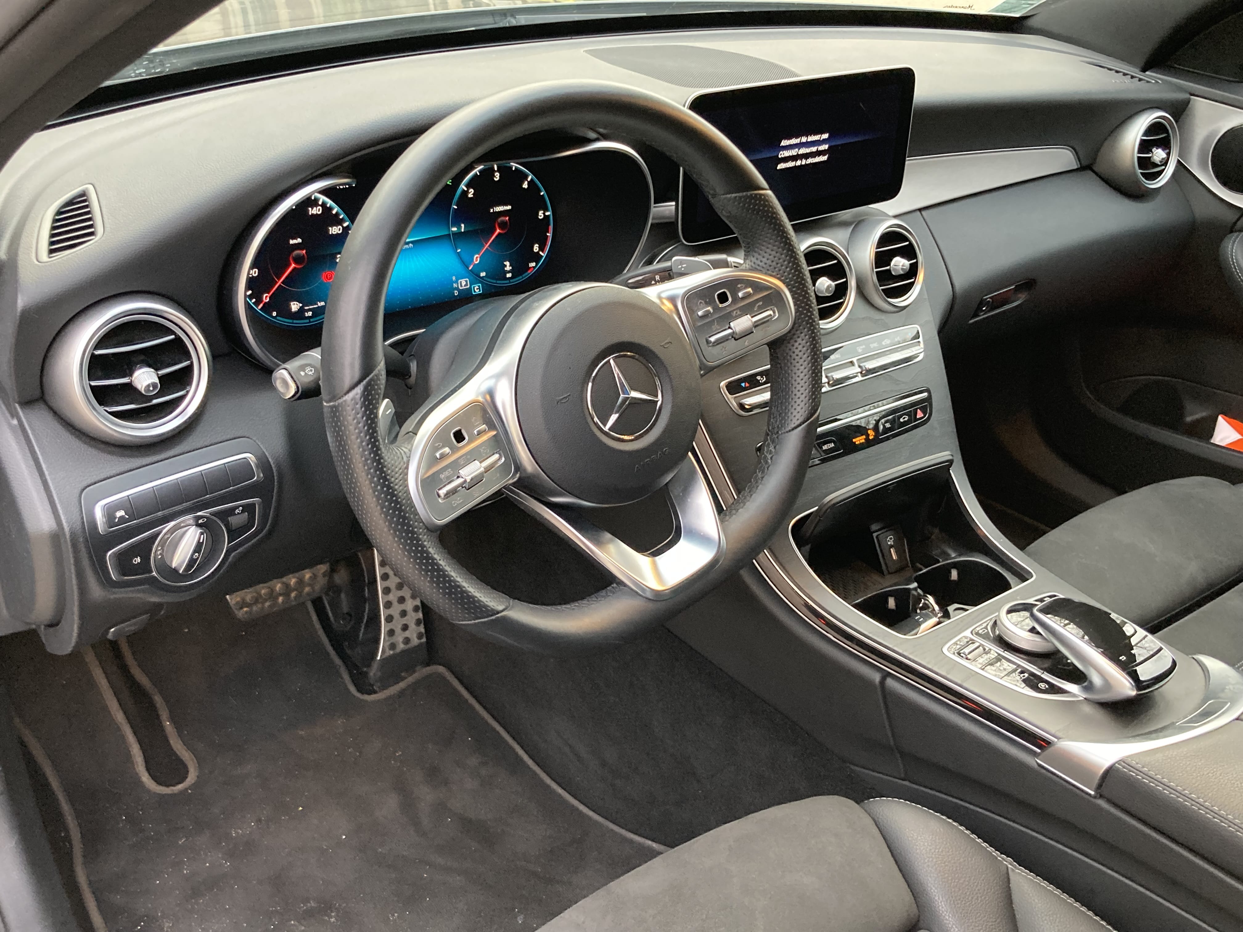 Mercedes Classe C avec Régulateur de vitesse