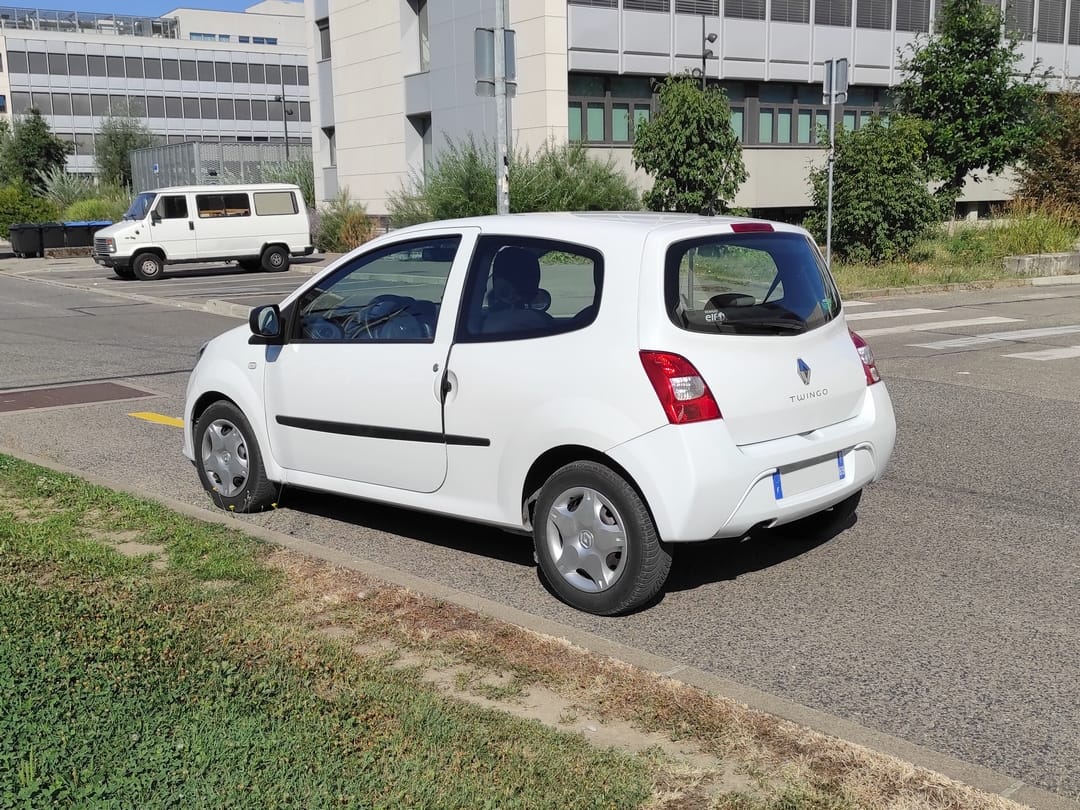 Renault Twingo 2 - Crit'Air 1 with Bluetooth audio