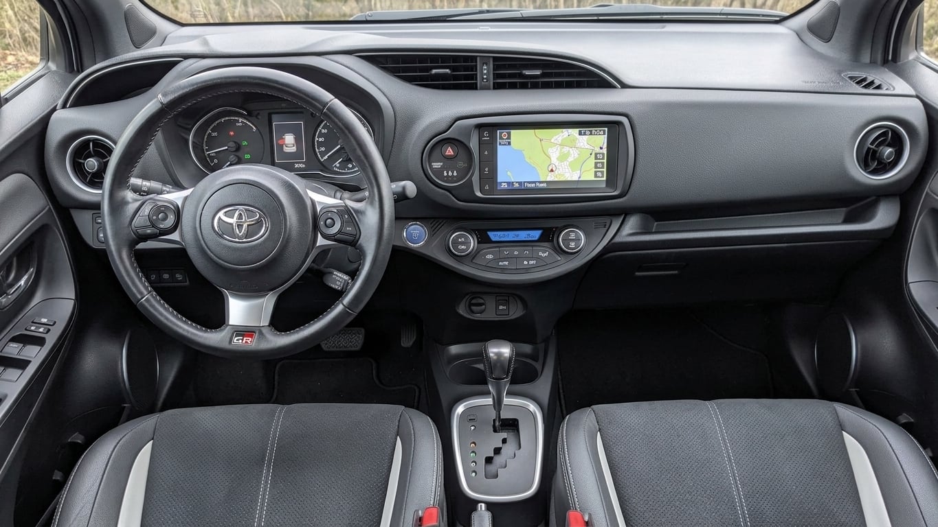Toyota Yaris Hybride avec GPS