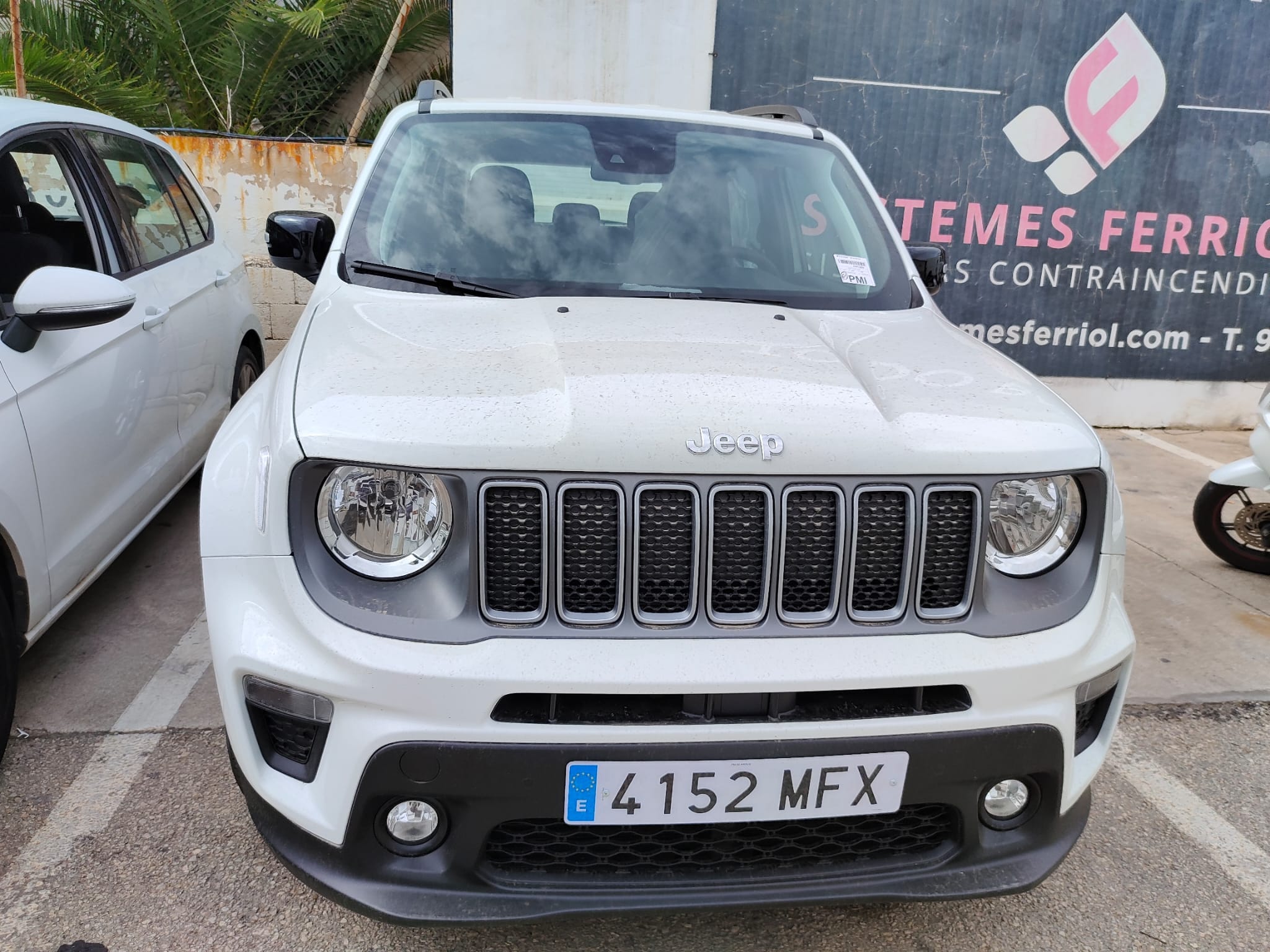 Jeep Renegade con Entrada de Audio/iPod