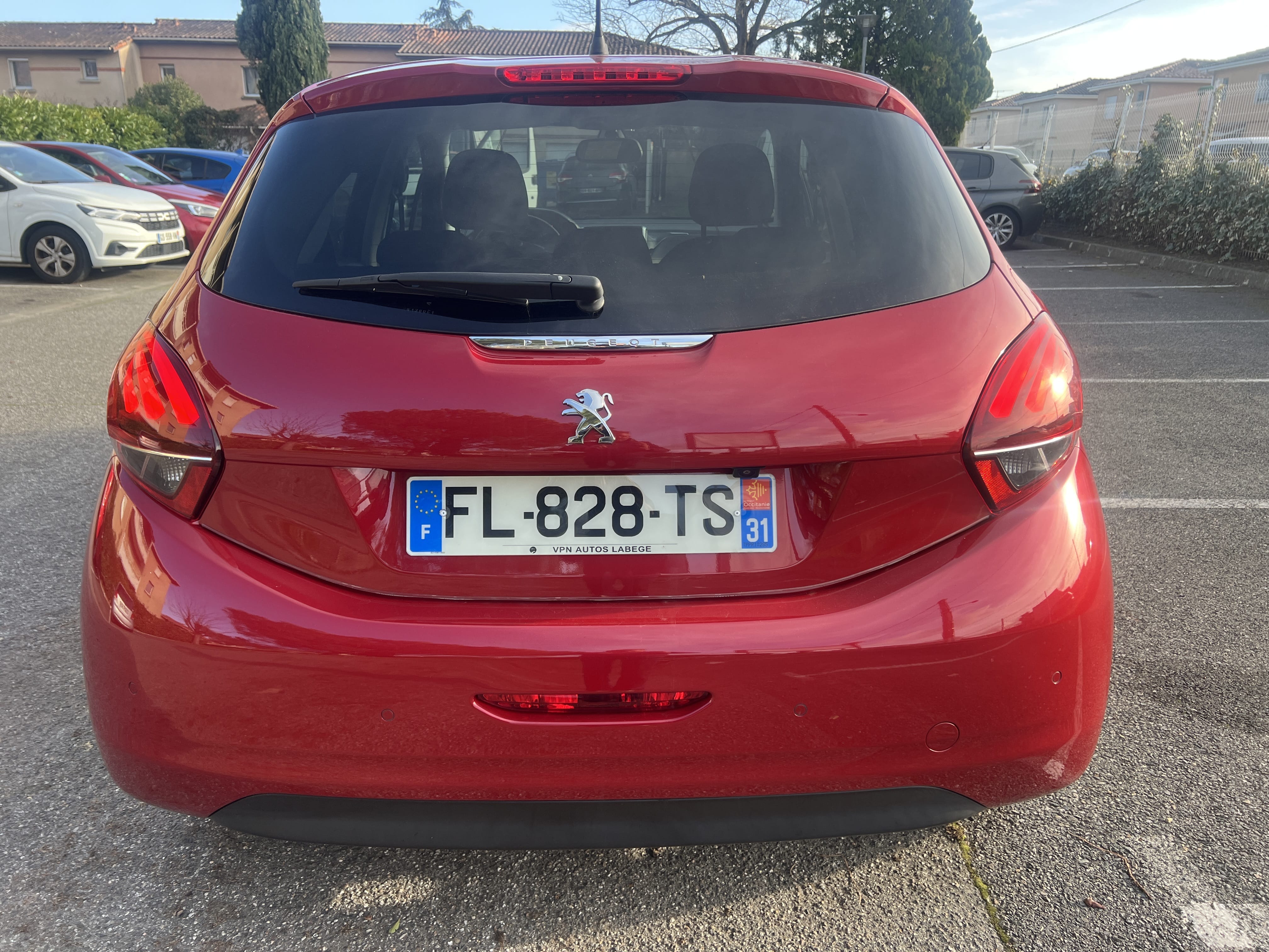 Peugeot 208 avec Apple CarPlay
