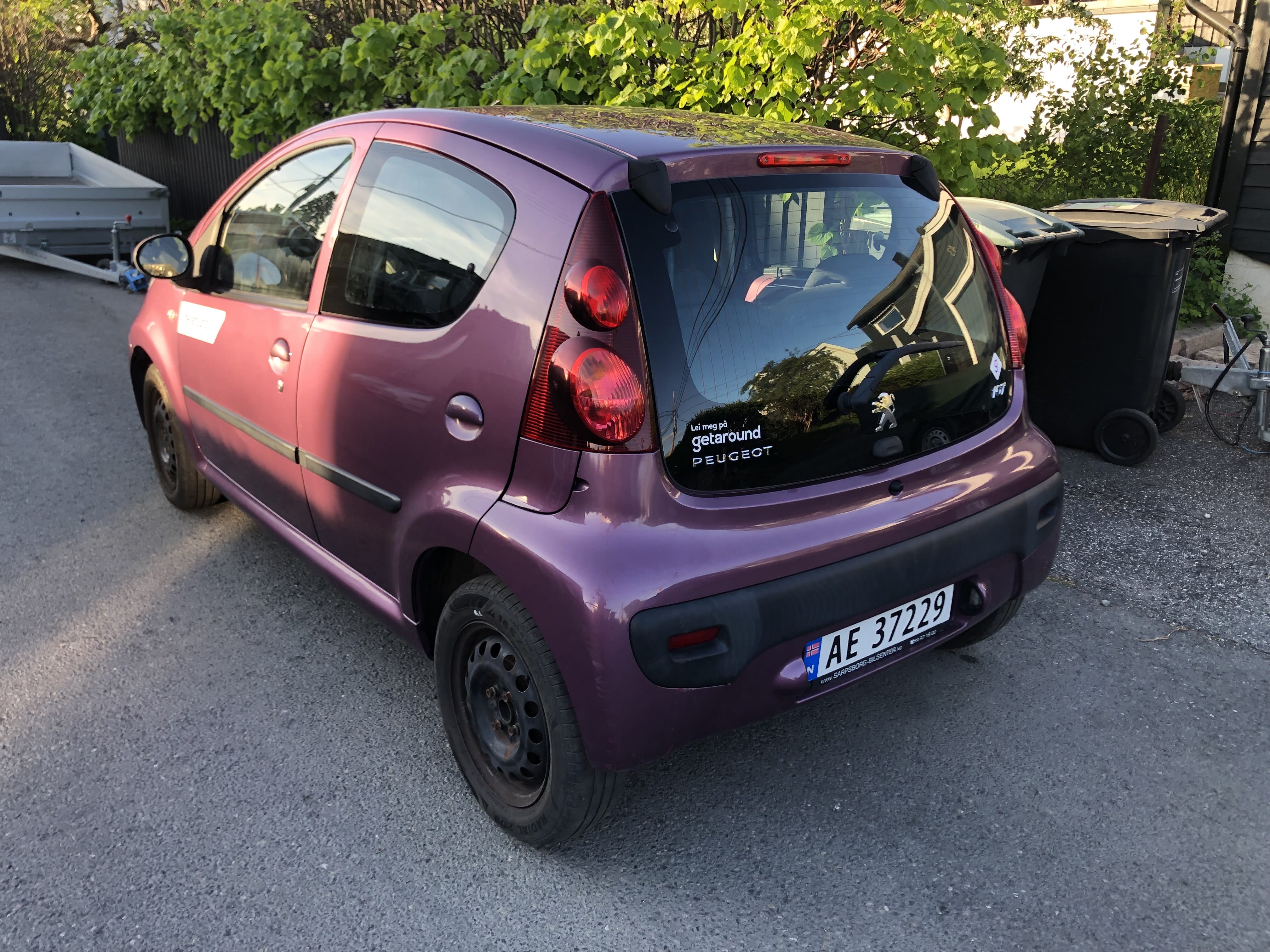 Peugeot 107 with Audio / iPod input