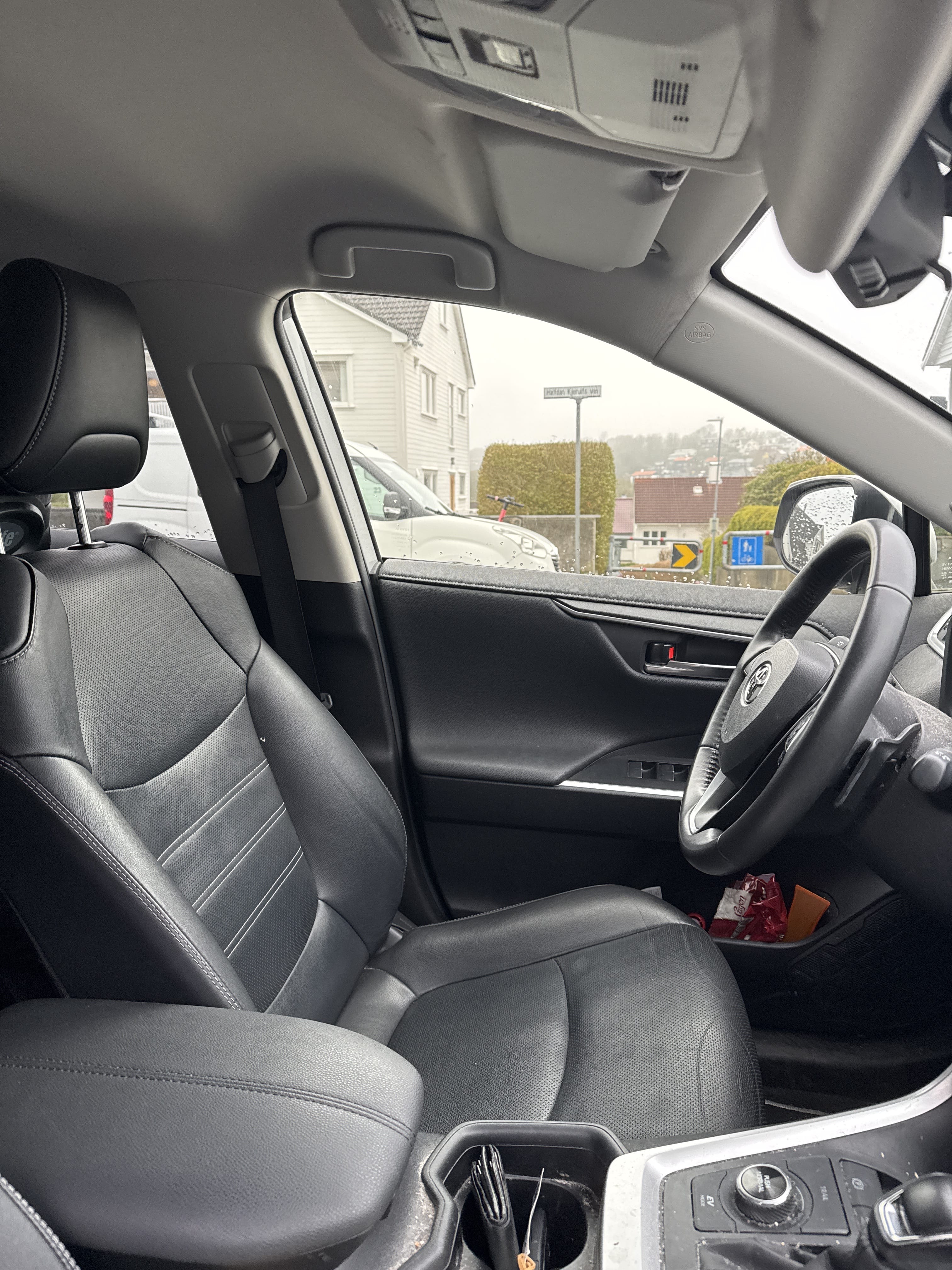 Toyota RAV 4 Hybrid med Babysete