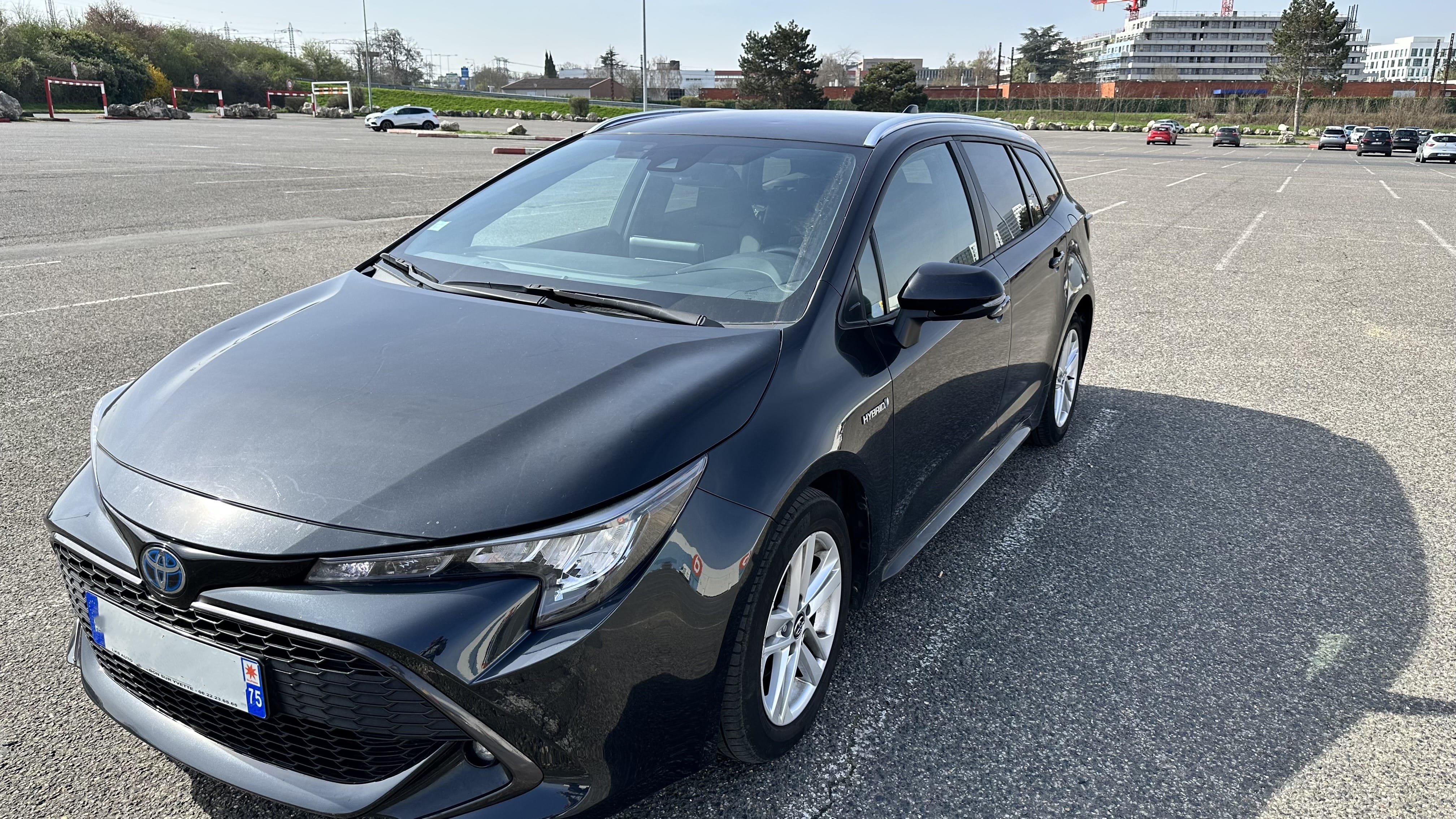 Toyota Corolla Break, 2019, Essence 98 / Électrique (hybride), automatique