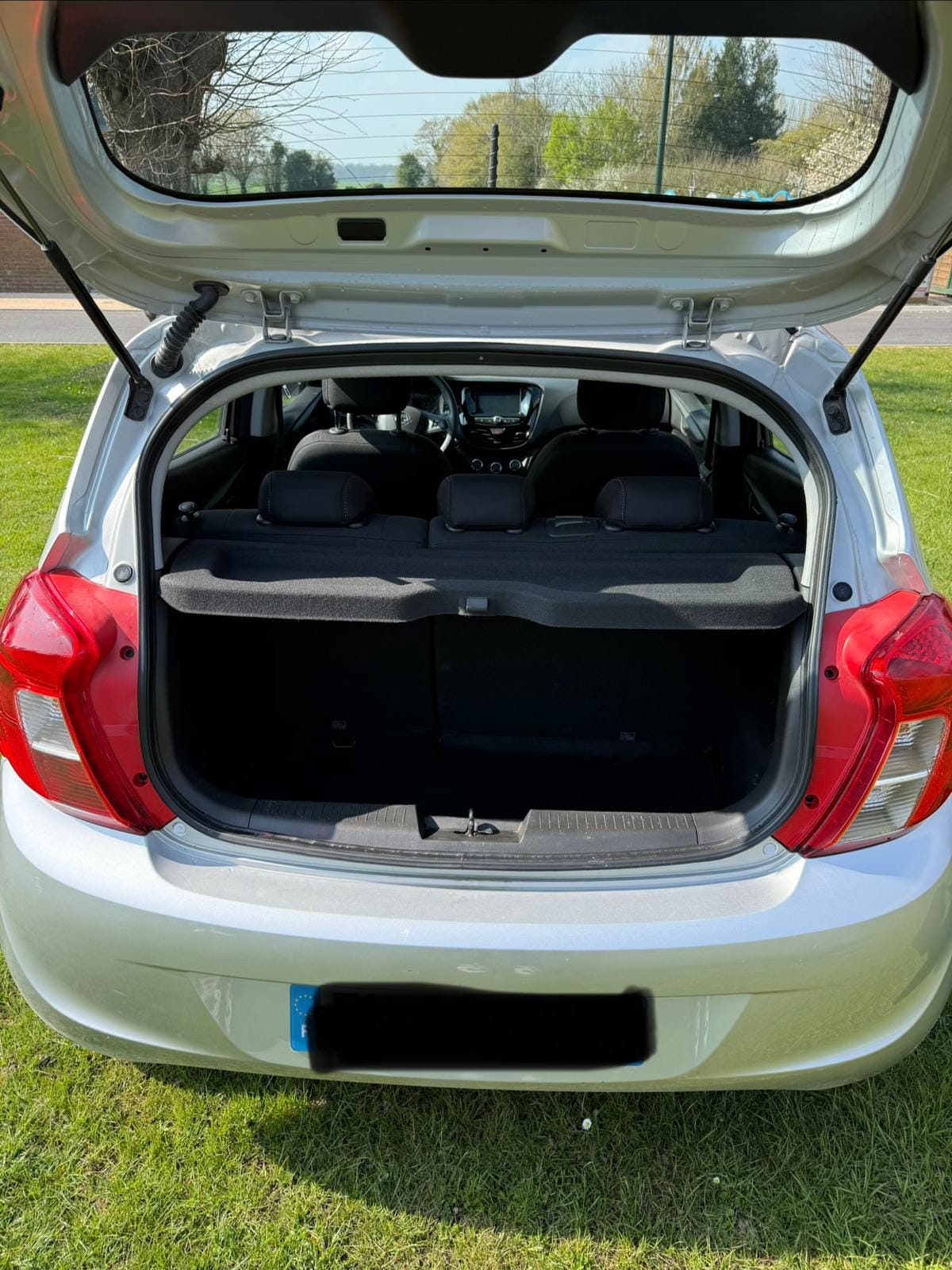 Opel Karl avec Entrée audio / iPod