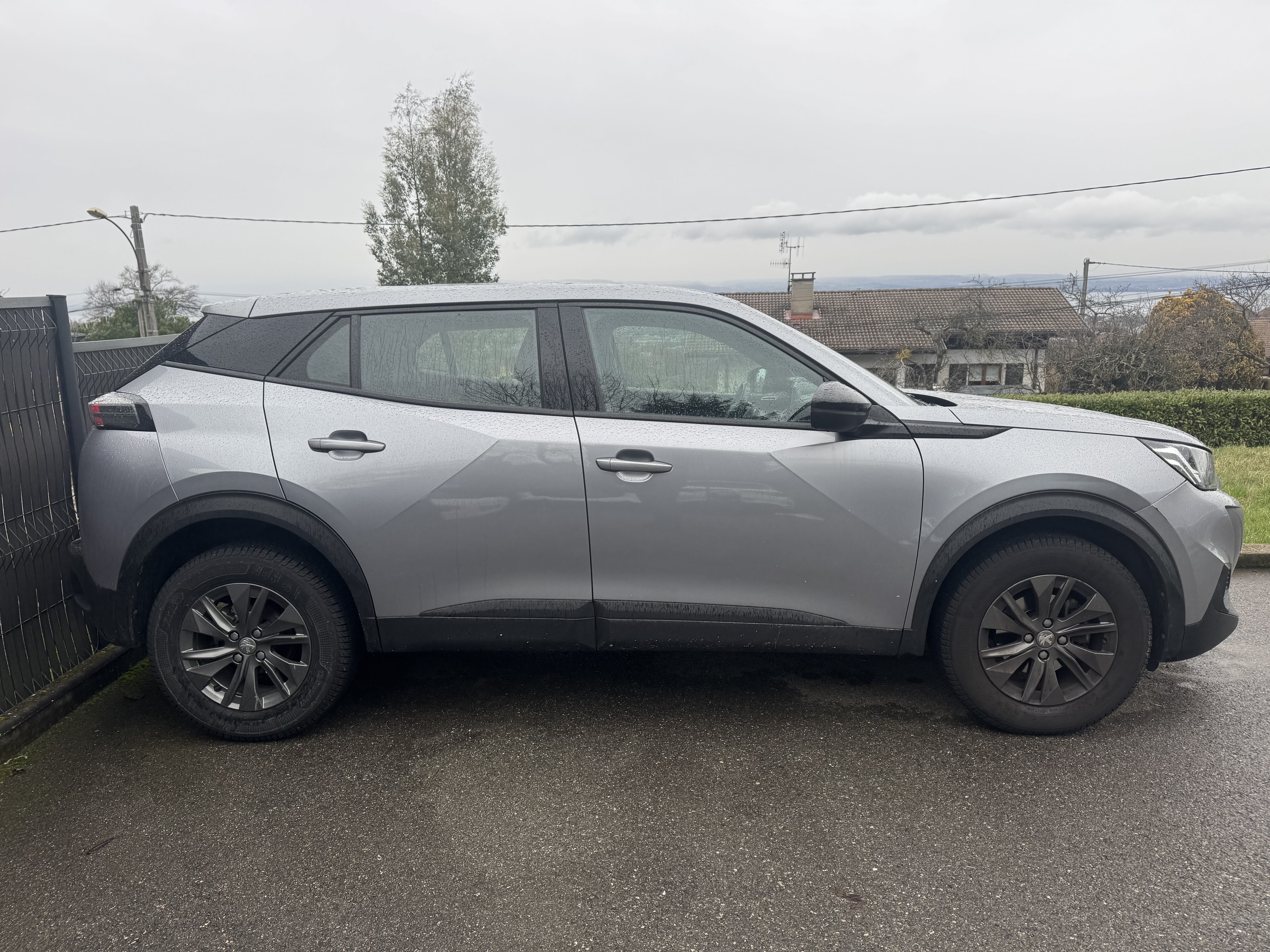 Peugeot 2008, 2022, Essence 95, automatique