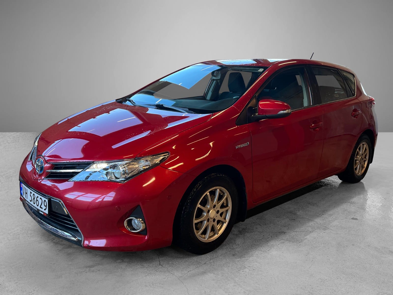 Toyota Auris, 2014, Blyfri 95 / Elektrisk (hybrid), automatisk