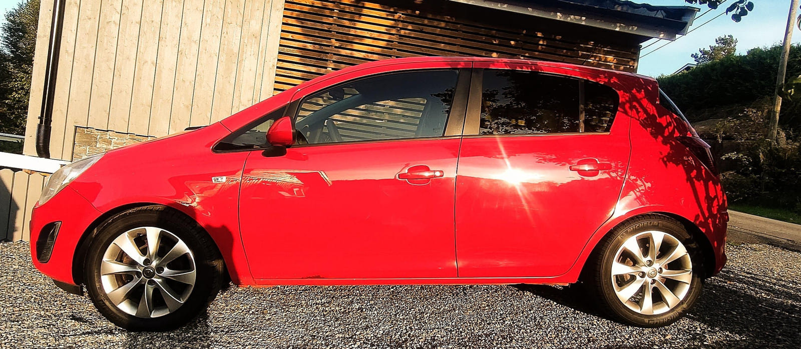 Opel Corsa med Lydinngang