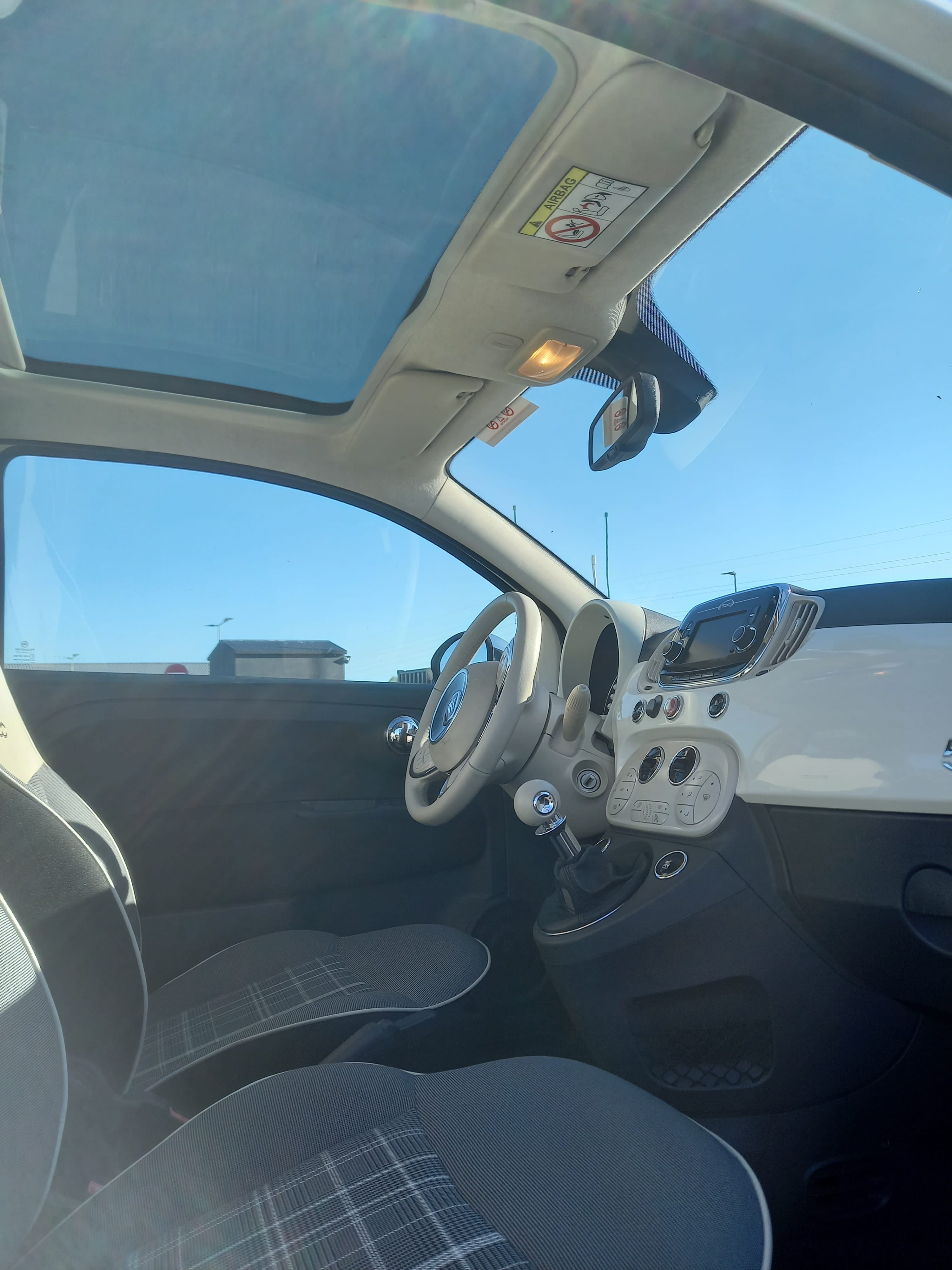 Fiat 500 Lounge Faible km toit panoramique