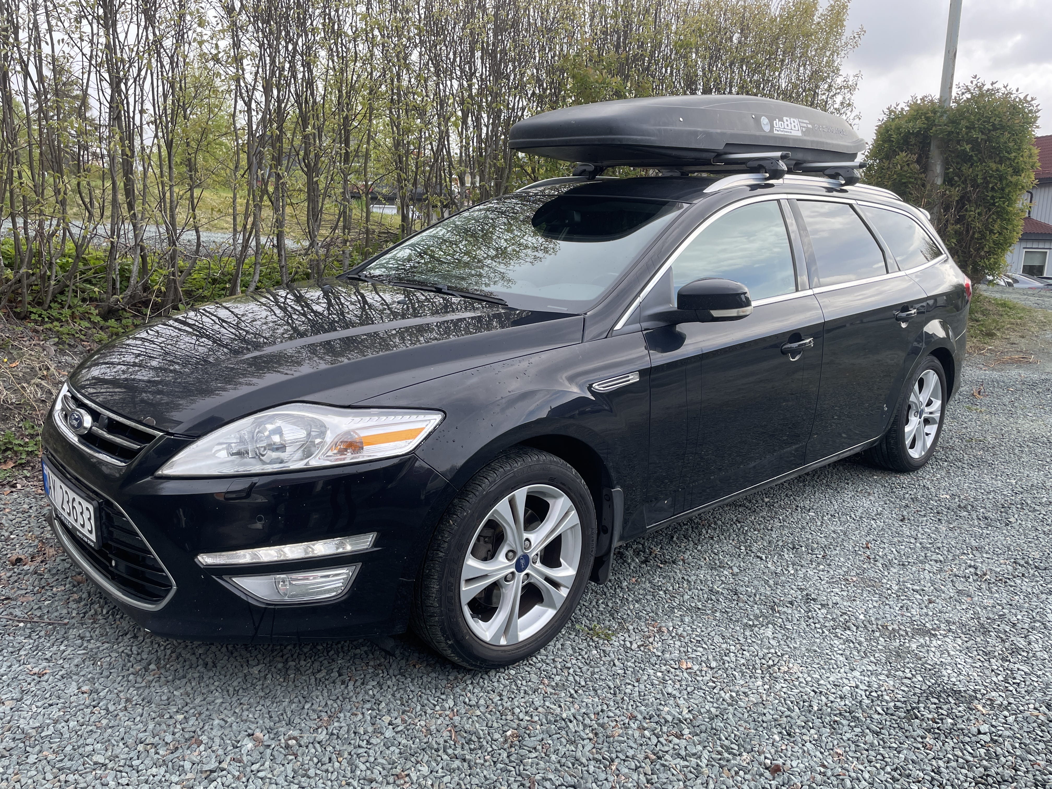 Ford Mondeo SW Roof cargo box, 2014, Diesel