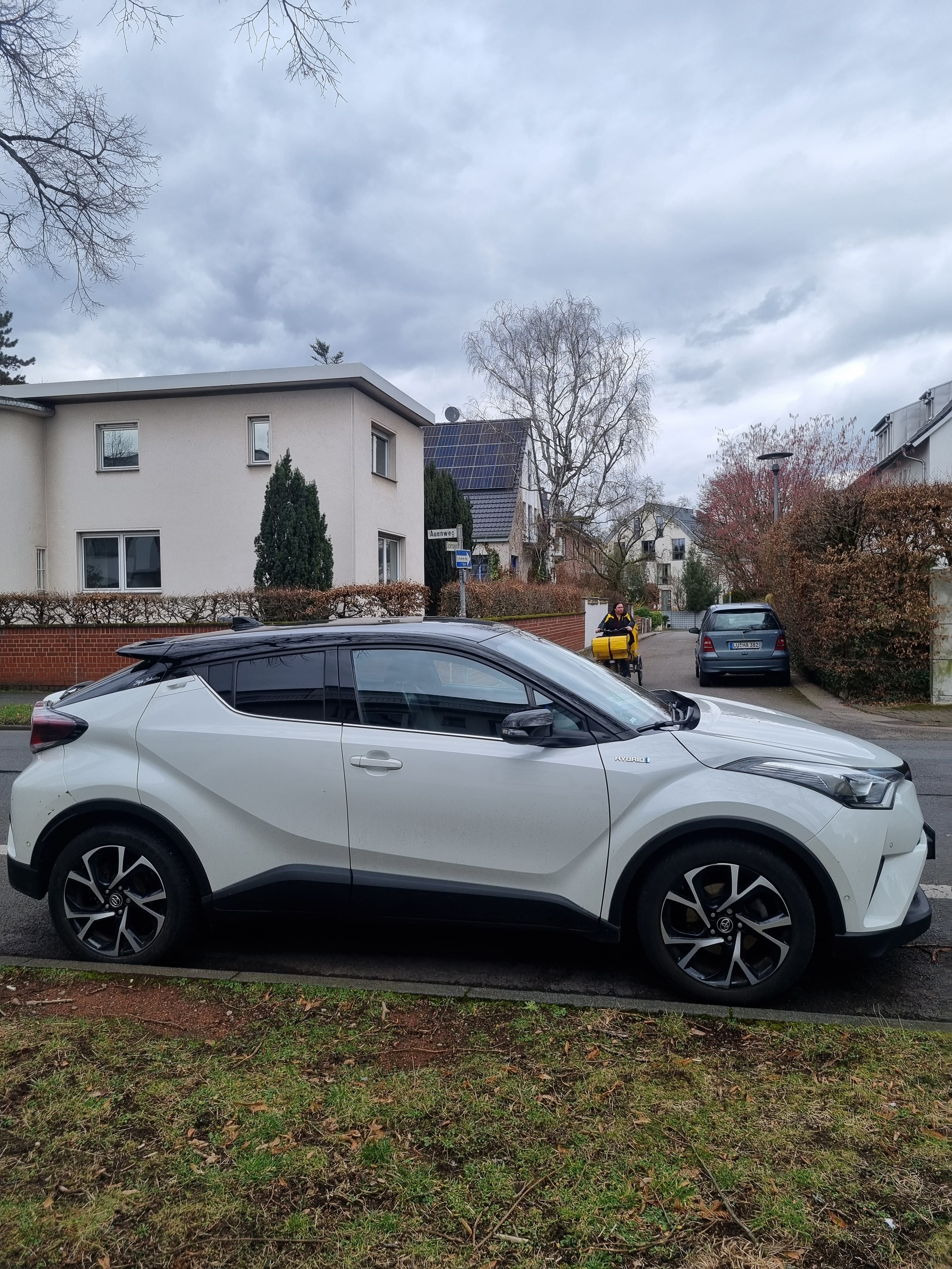 Toyota C-HR Hybrid mit Klimaanlage