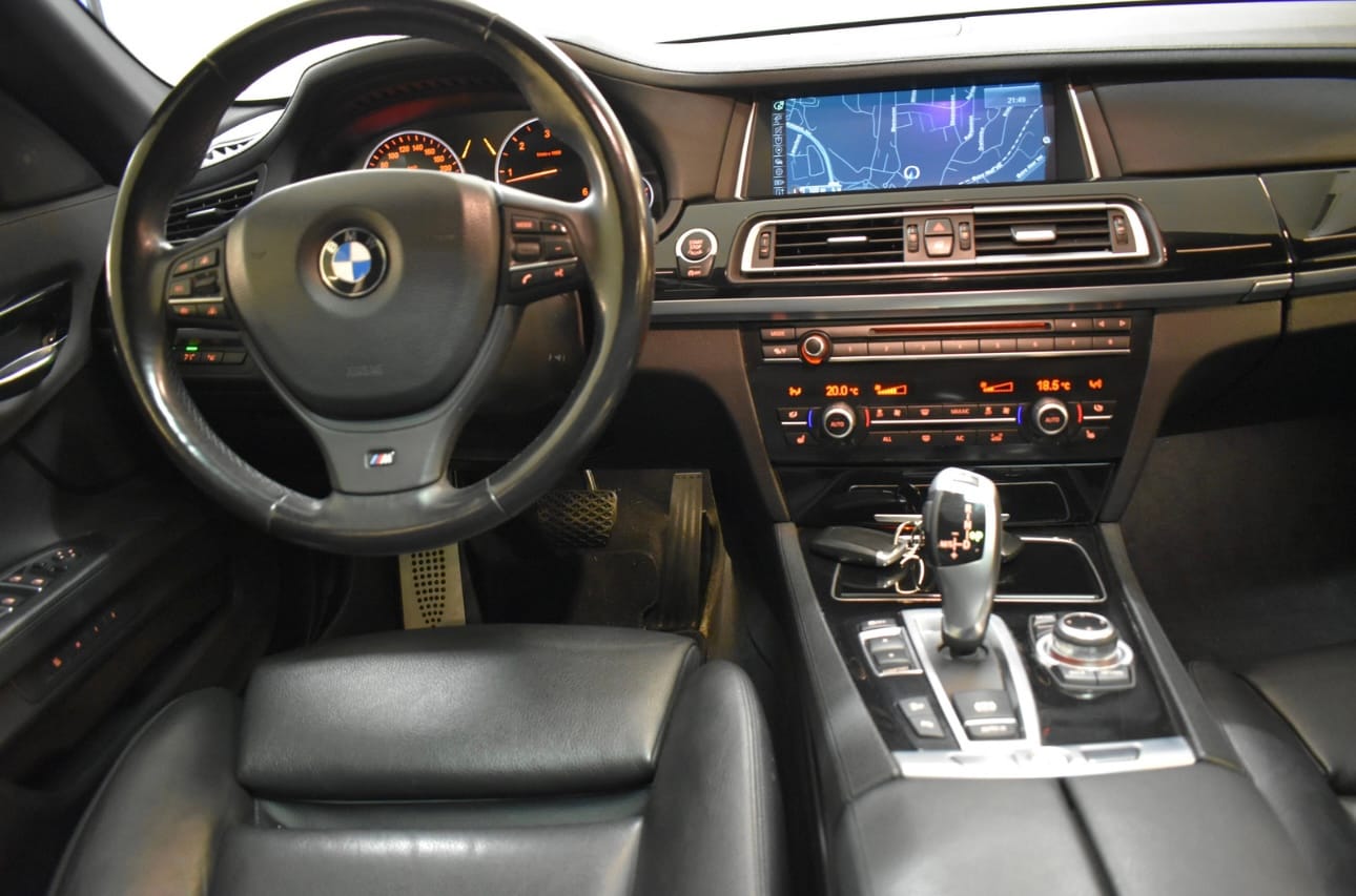 BMW 7-Serie 730D xDrive med Ryggekamera