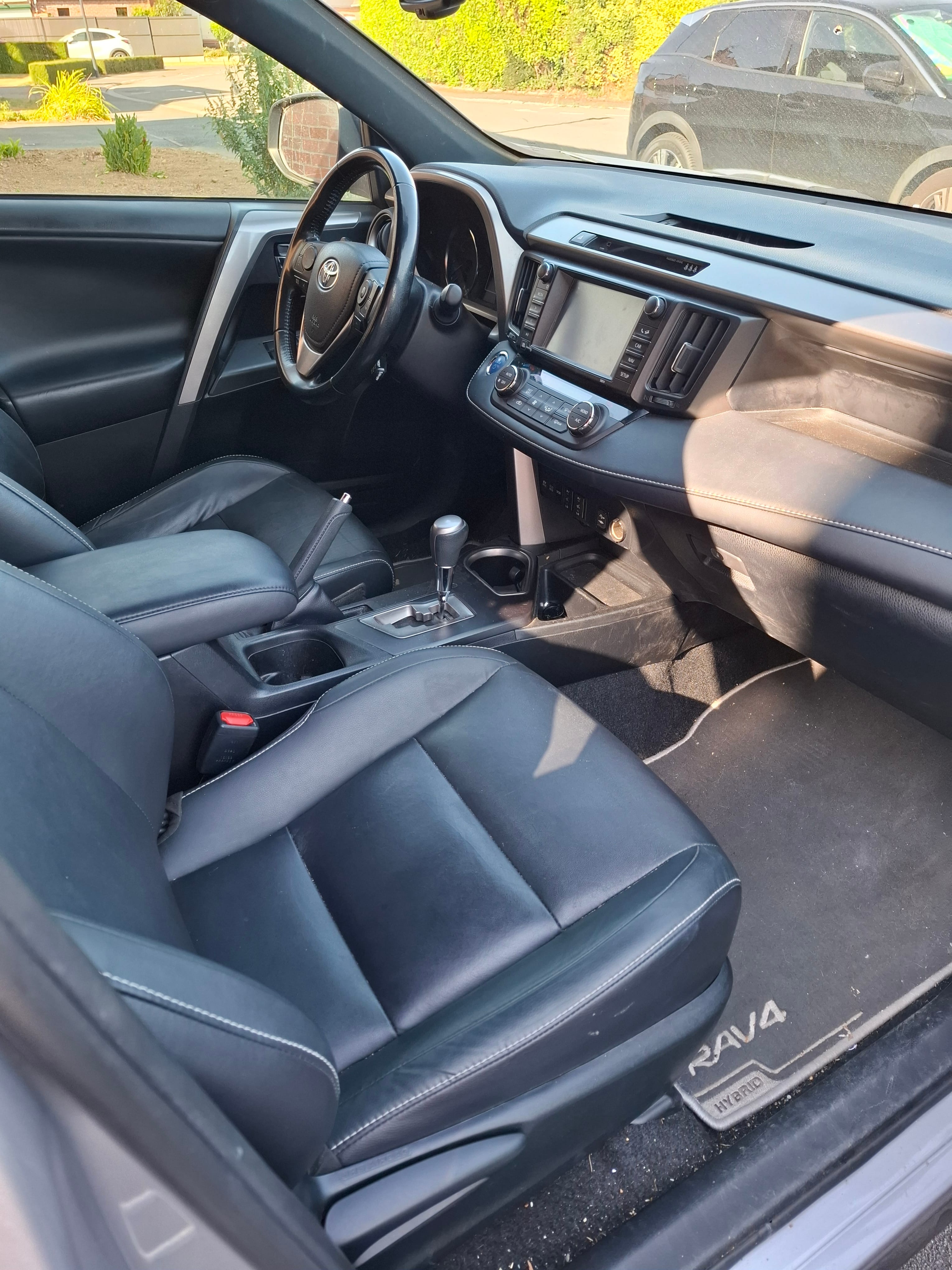 Toyota Rav4 Hybride avec GPS