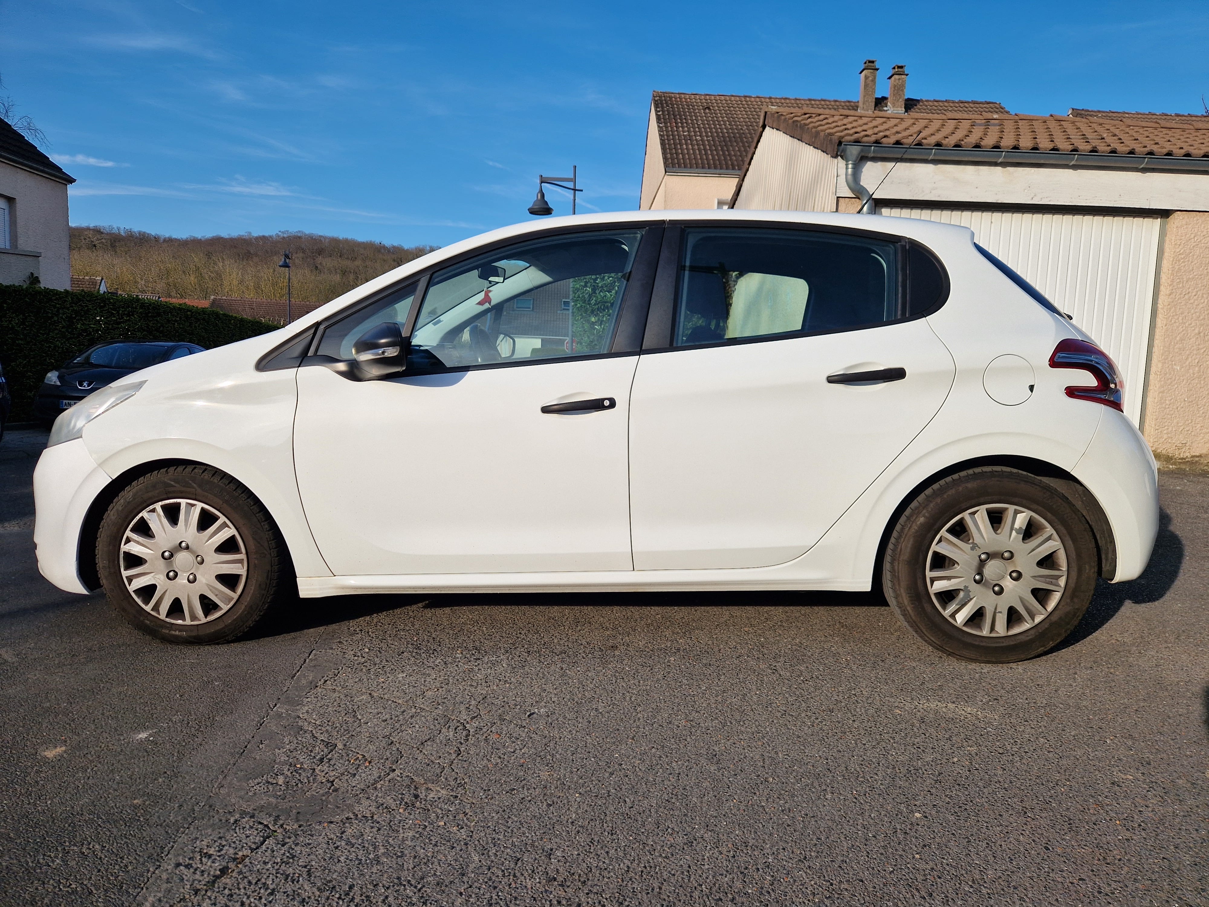 Peugeot 208 Société avec Climatisation