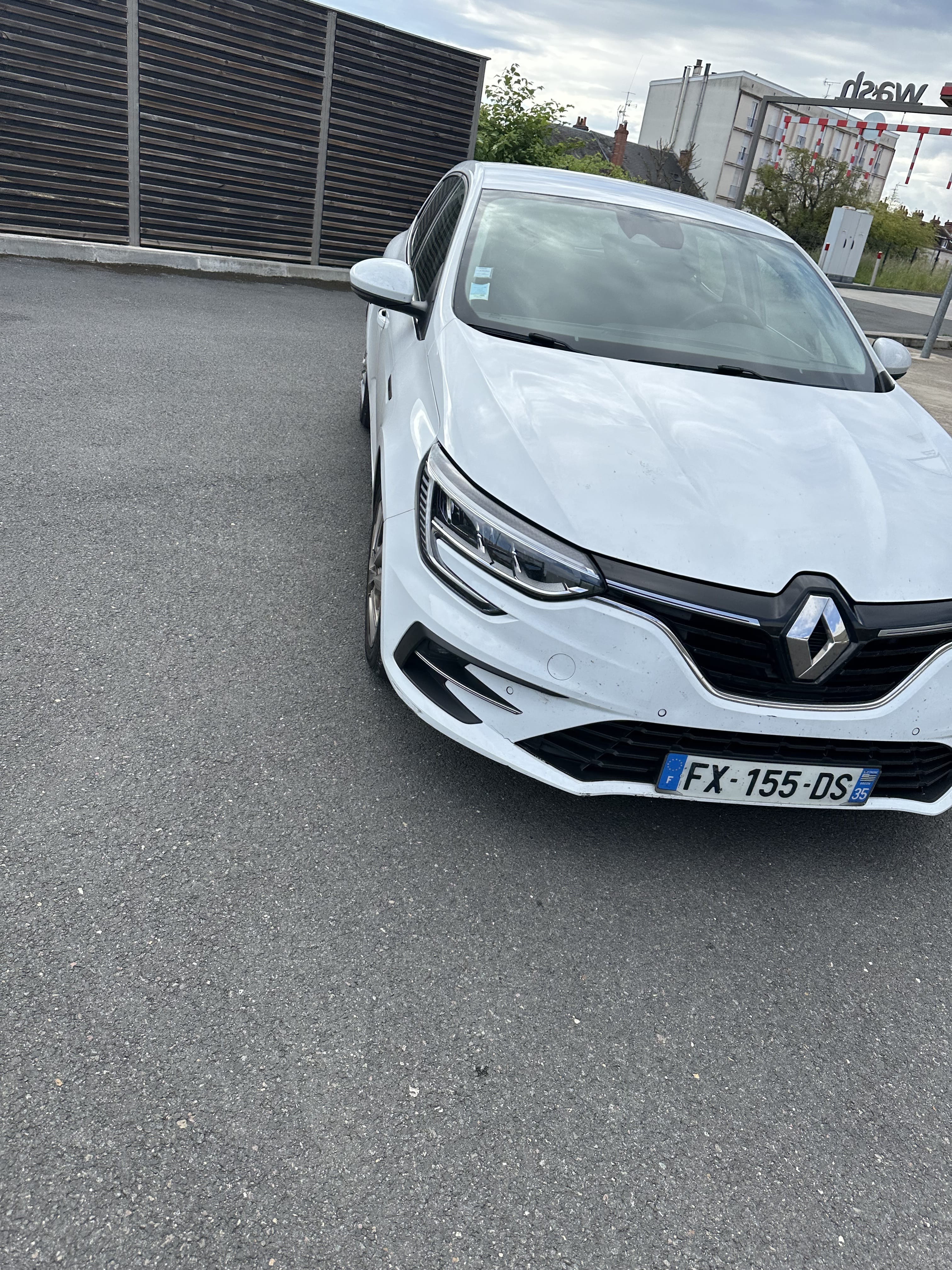 Renault Mégane IV avec Apple CarPlay