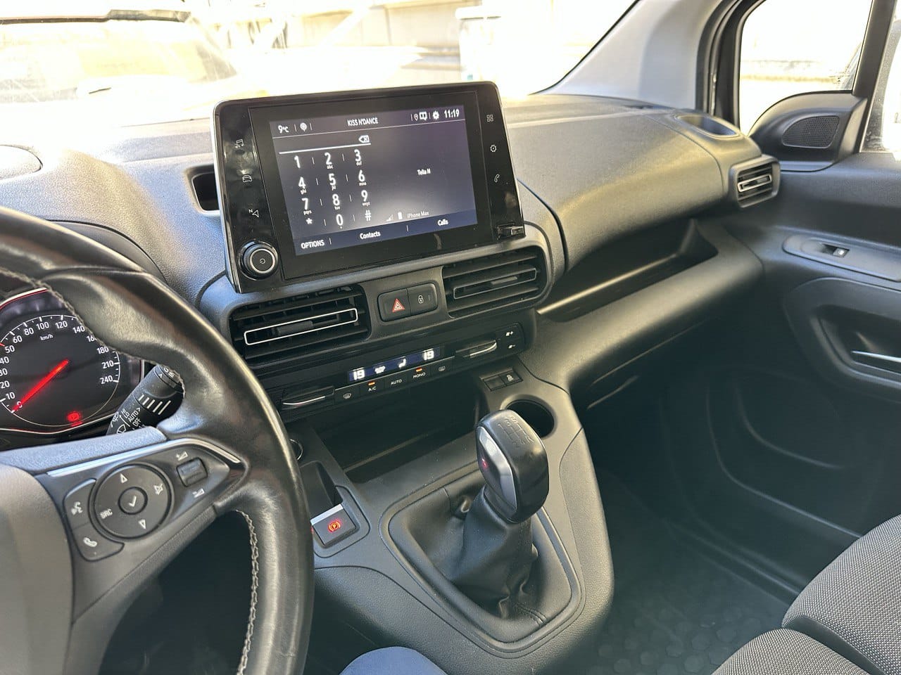 Opel Combo med Apple CarPlay