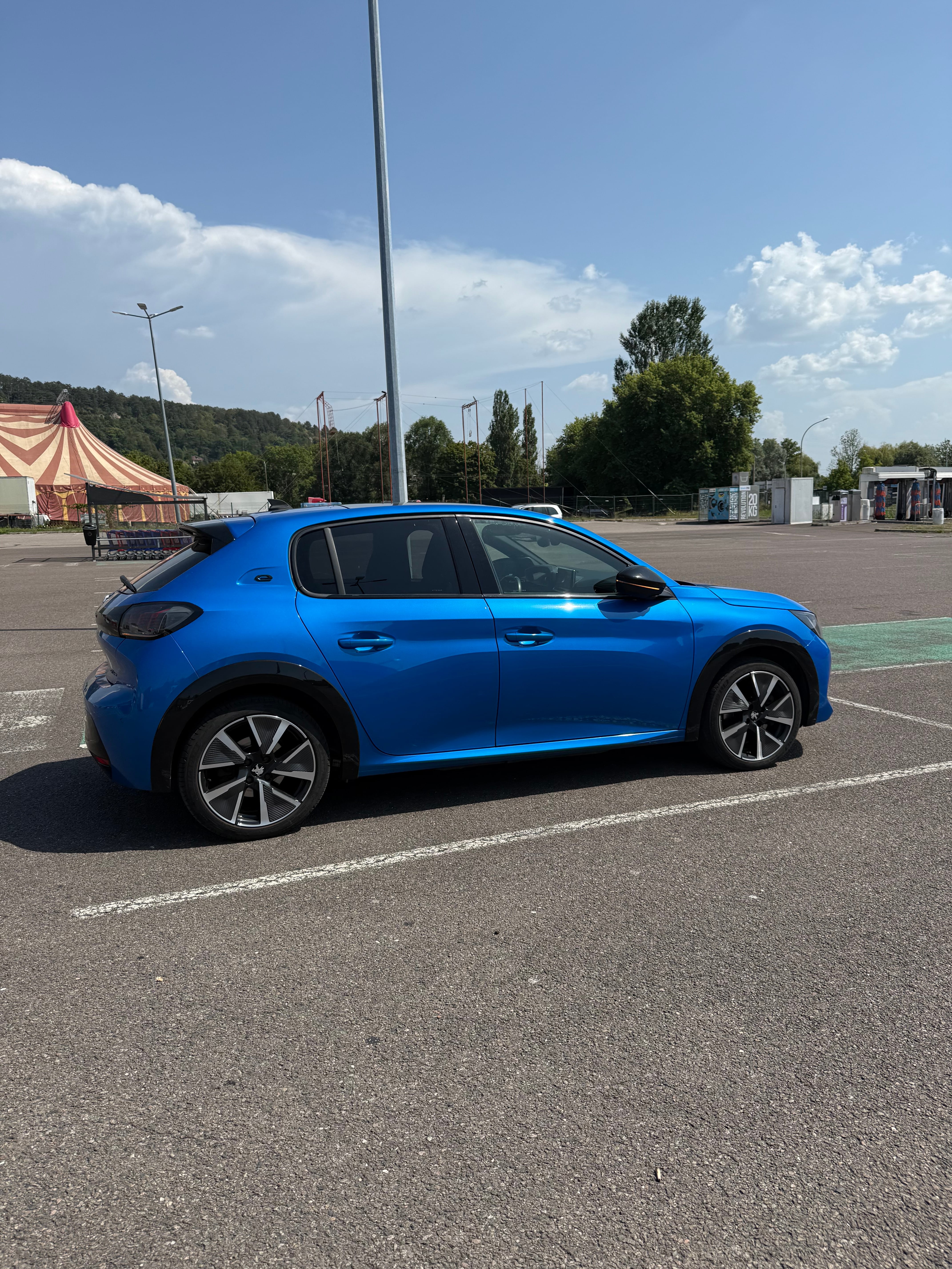 Peugeot 208 GT Line, 2020, Électrique, automatique