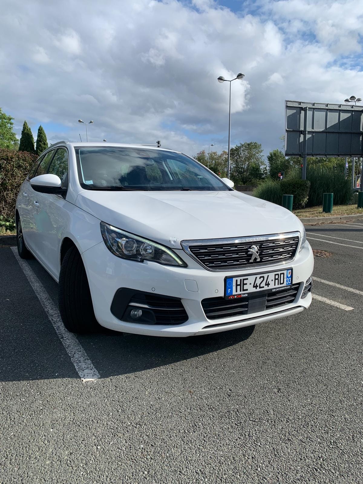 Peugeot 308 SW avec Entrée audio / iPod