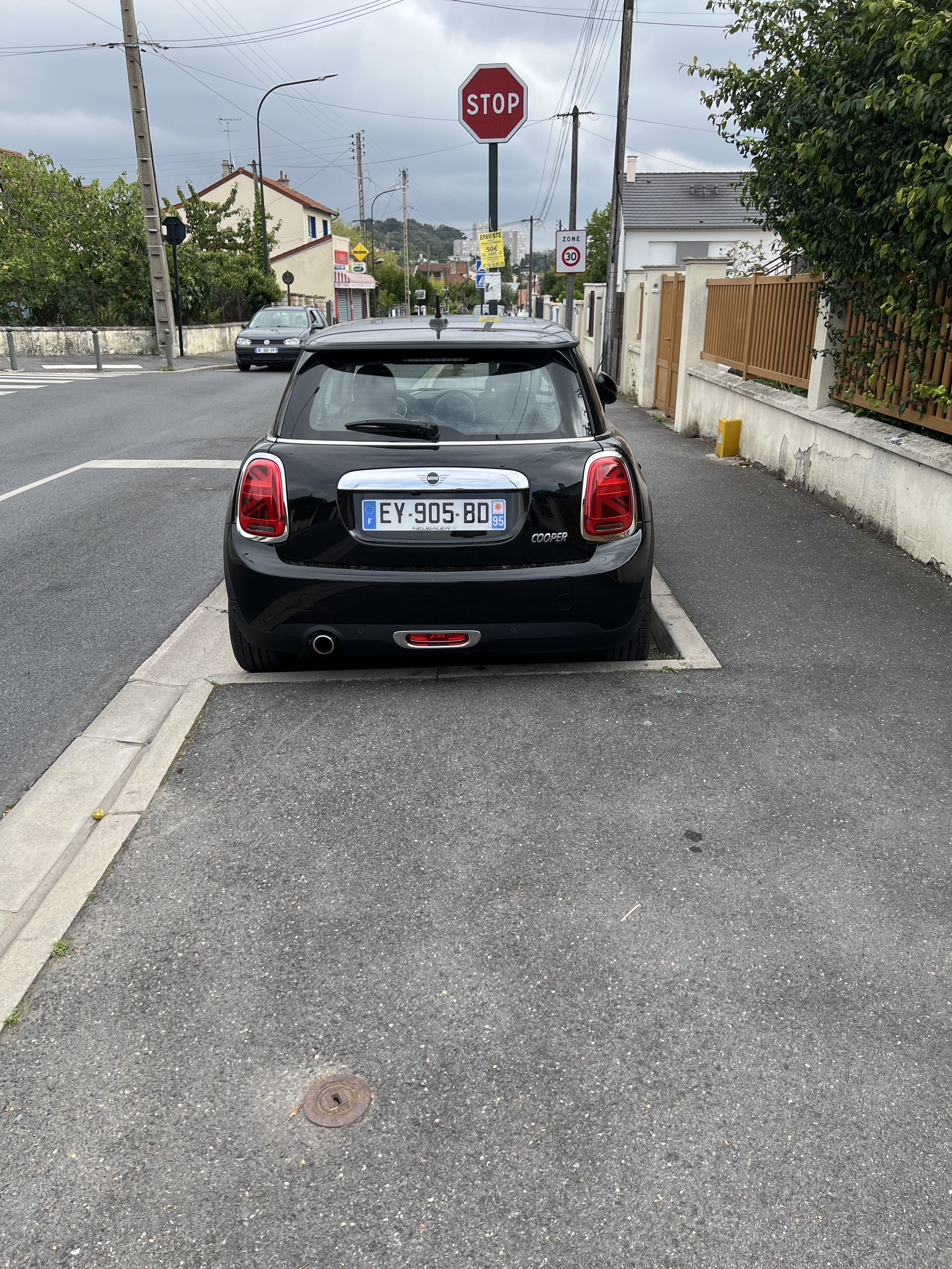 Mini Cooper F56 avec GPS