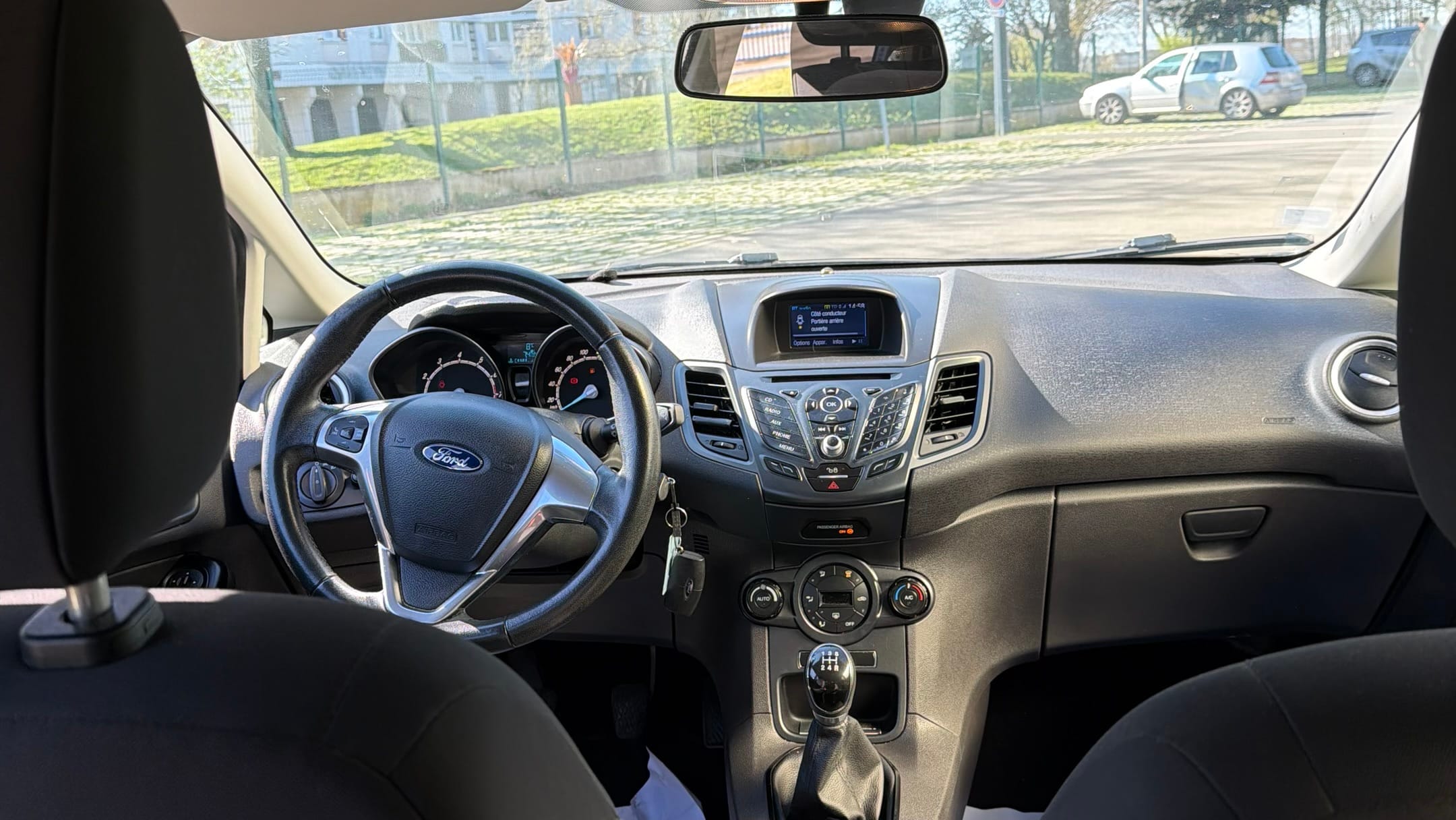 Ford Fiesta avec Entrée audio / iPod