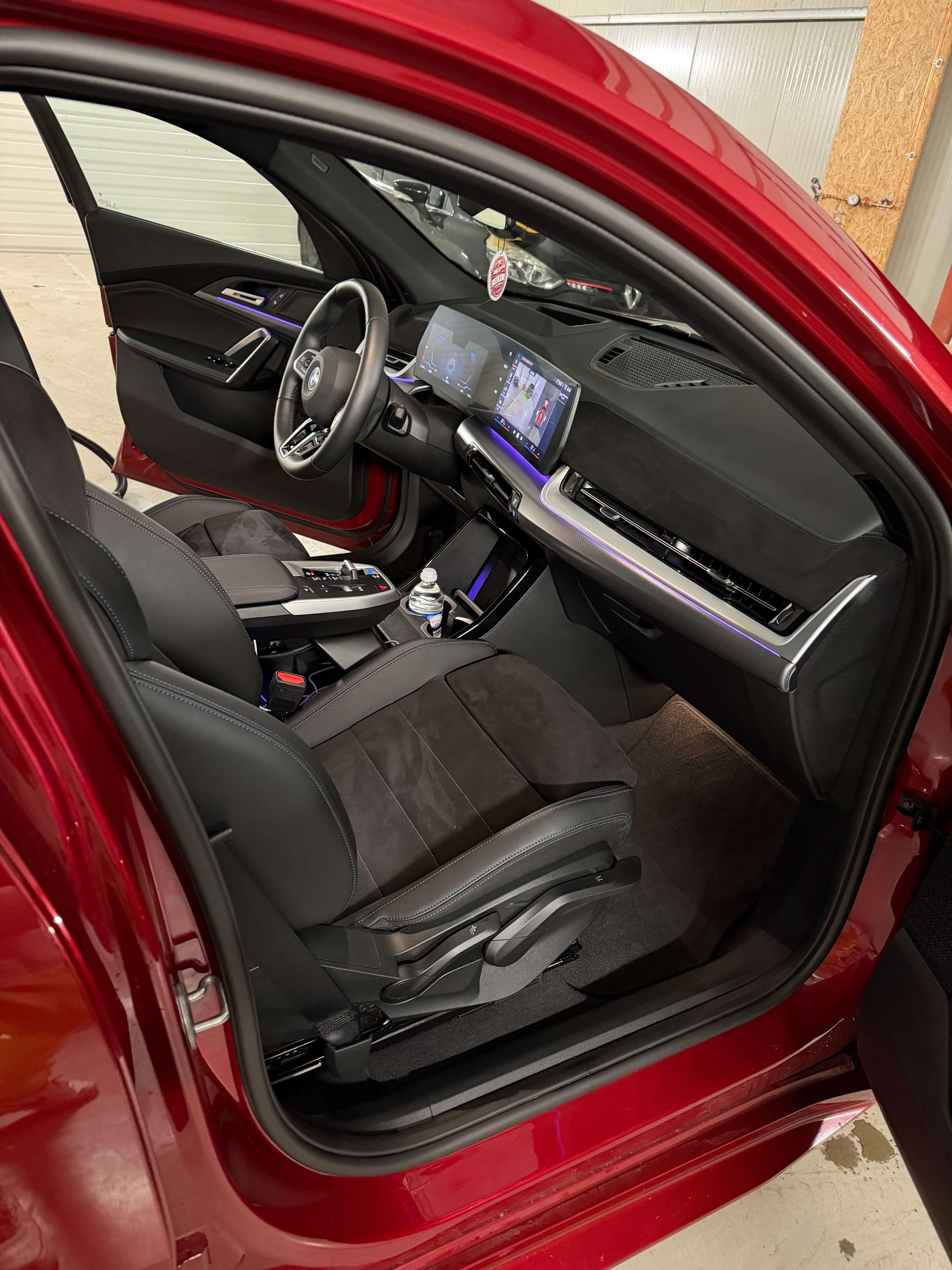BMW iX2 eDrive20 avec Entrée audio / iPod
